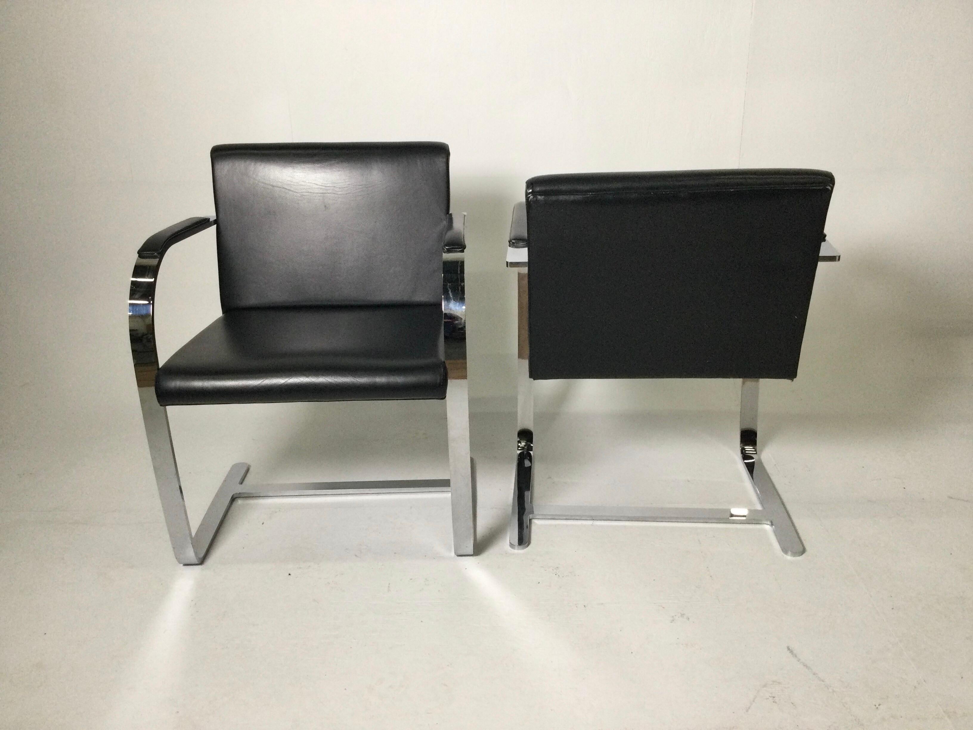 Mid-Century Modern Pair of Knoll Bruno Style Flat Bar Chairs with Black Leather Upholstery For Sale