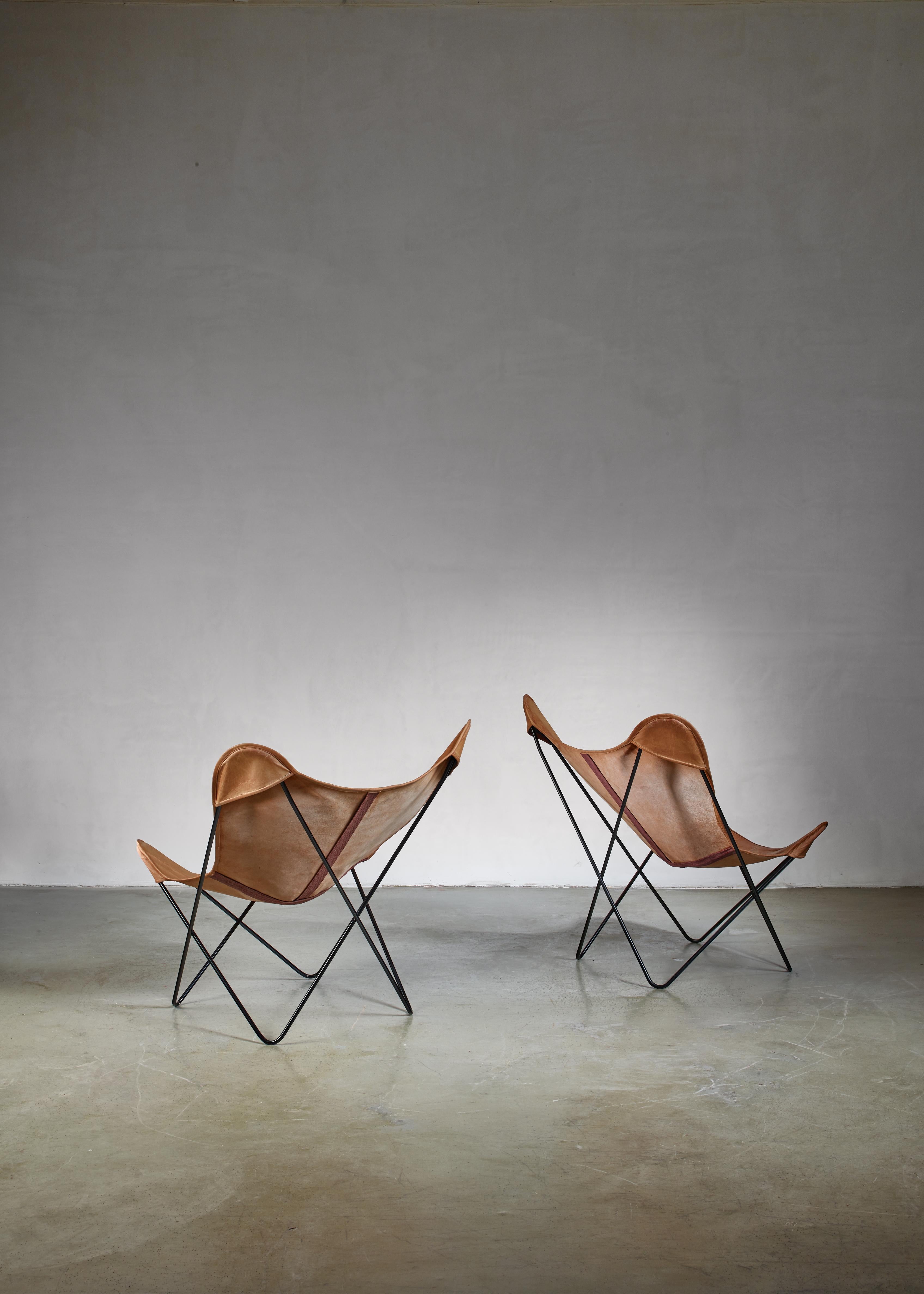 Mid-Century Modern Pair of Knoll Butterfly Chairs