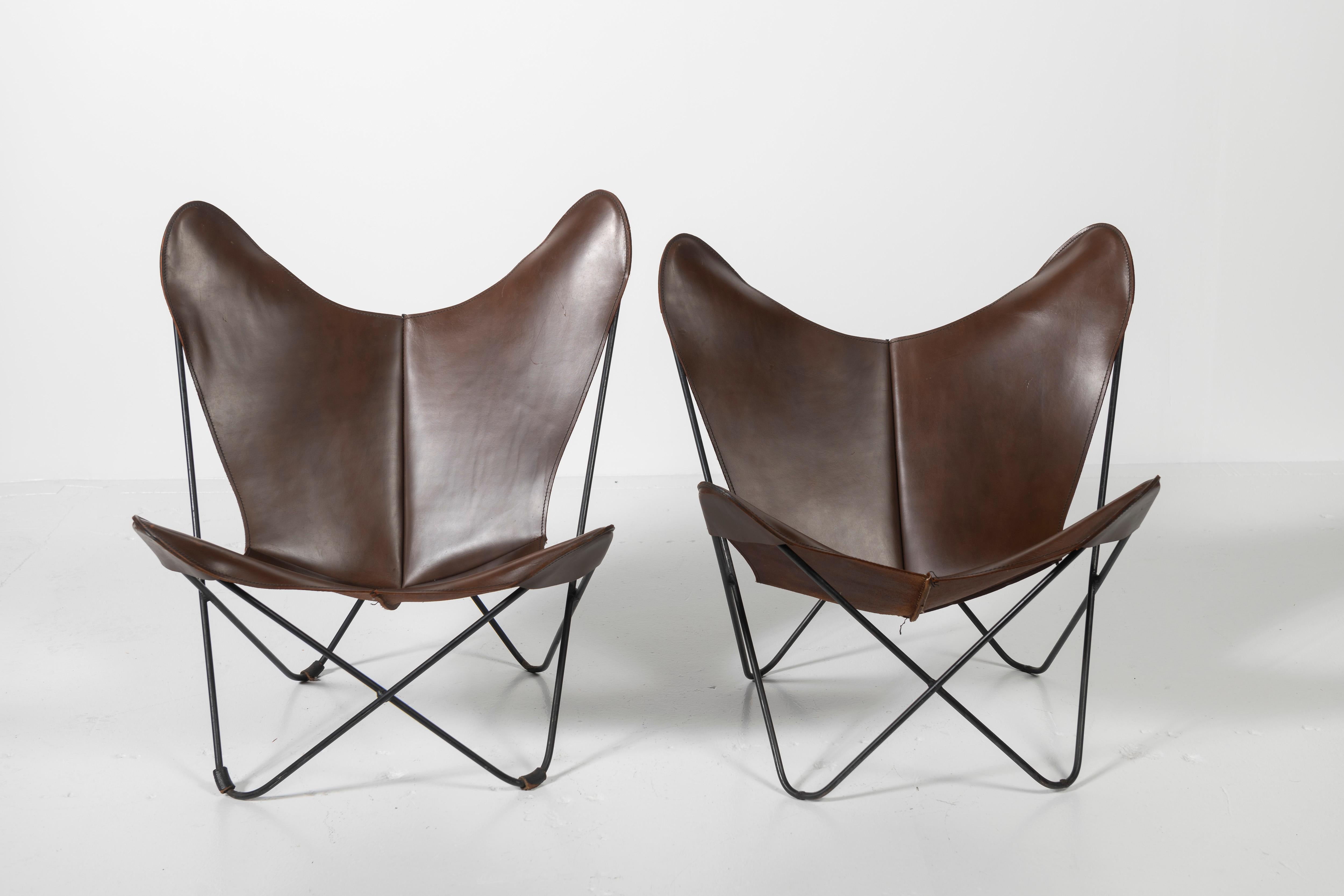 Mid-Century Modern Deux chaises Knoll papillon en cuir cognac en vente