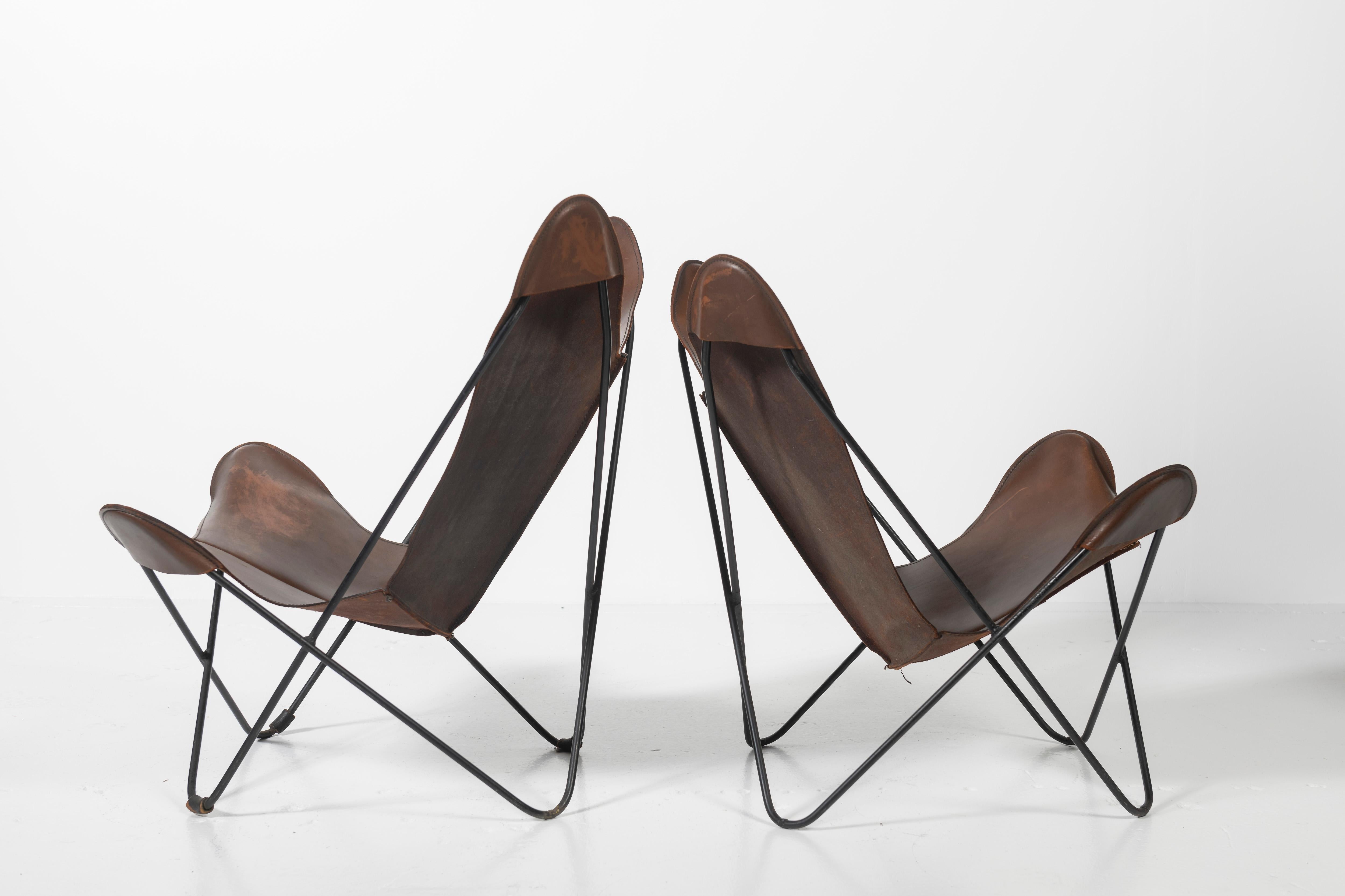 Mid-Century Modern Two Knoll Butterfly Chairs in Cognac Leather For Sale