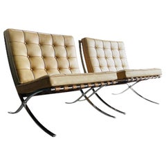 Vintage Pair of Knoll Cognac Leather Ludwig Mies Van Der Rohe Barcelona Chairs