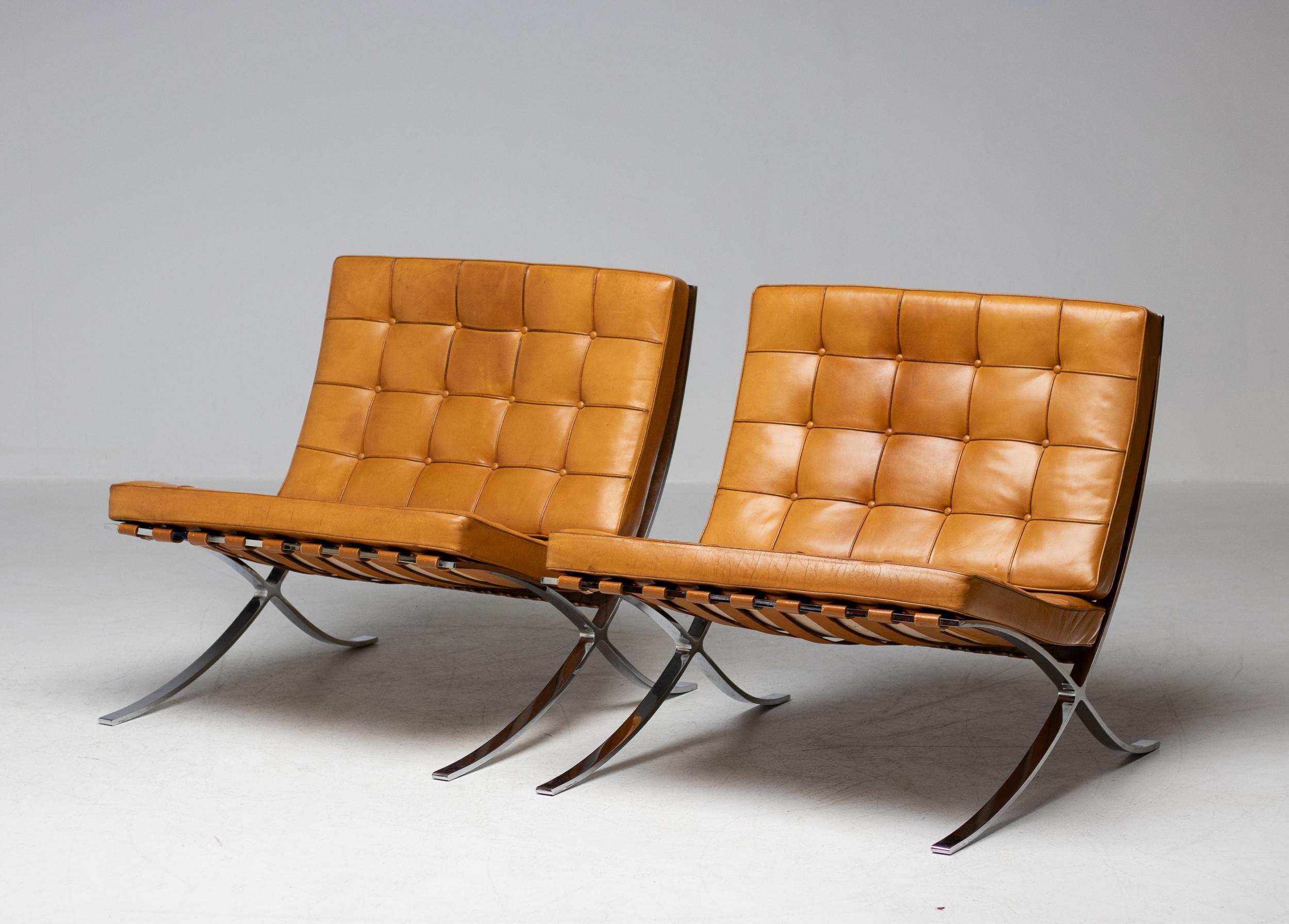 Pair of Knoll Cognac Leather Mies van der Rohe Split Frame Barcelona Chairs 6