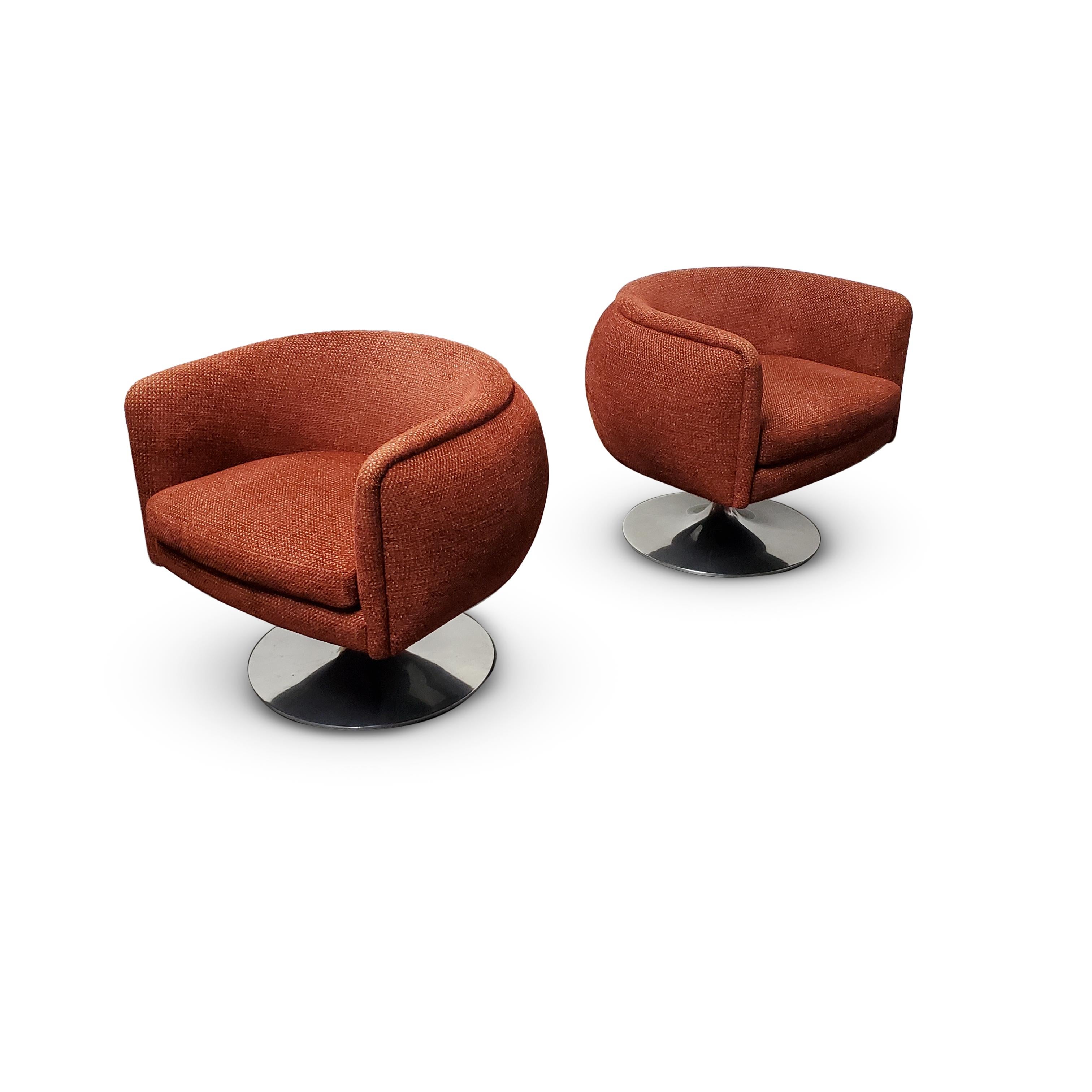 Pair of Knoll D'urso Swivel Lounge Chairs  4