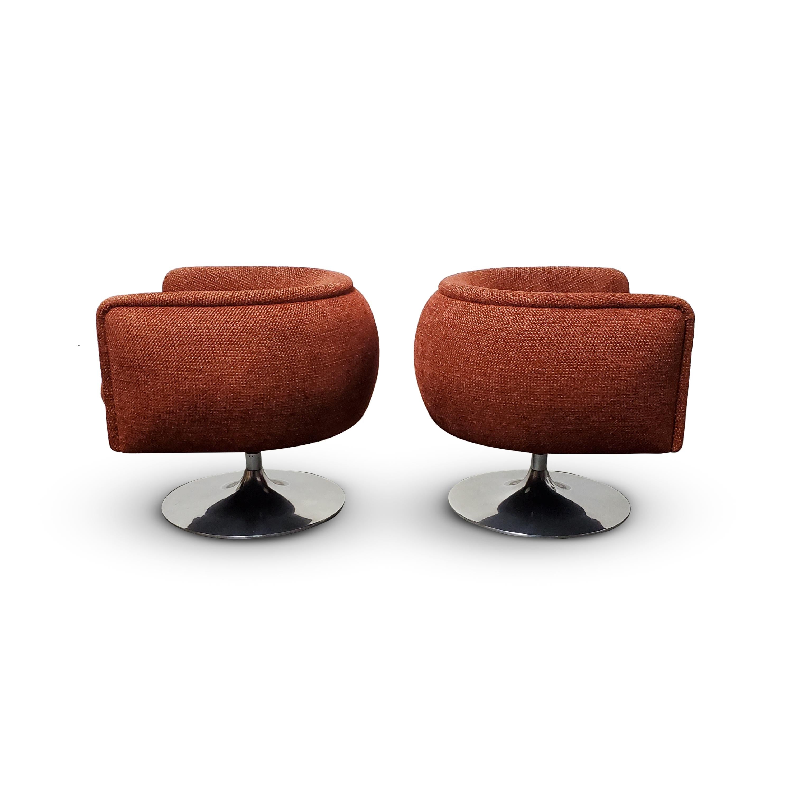 American Pair of Knoll D'urso Swivel Lounge Chairs 