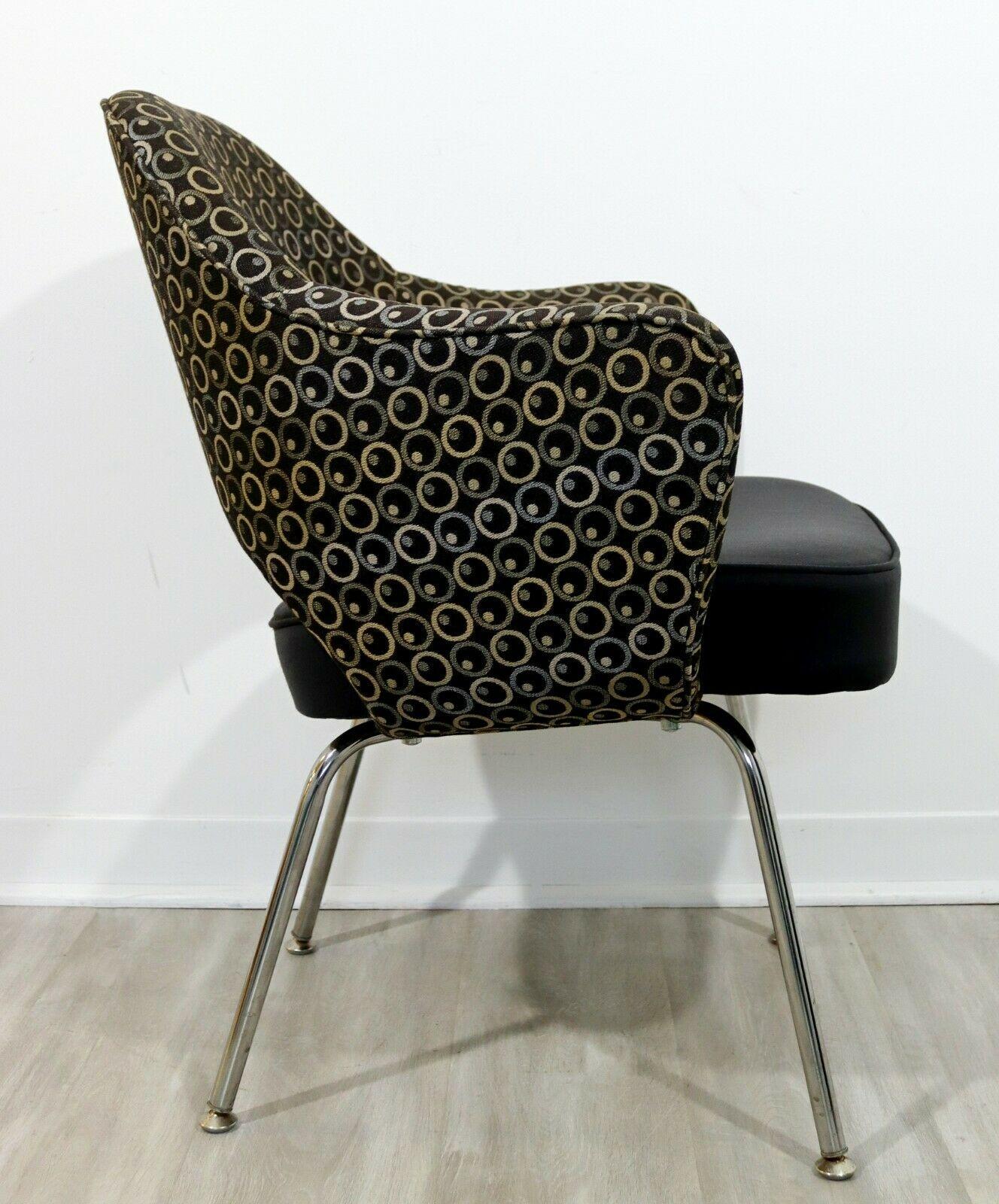 Metal Pair of Knoll Original Saarinen Executive Dining Arm Chairs w Chrome Legs
