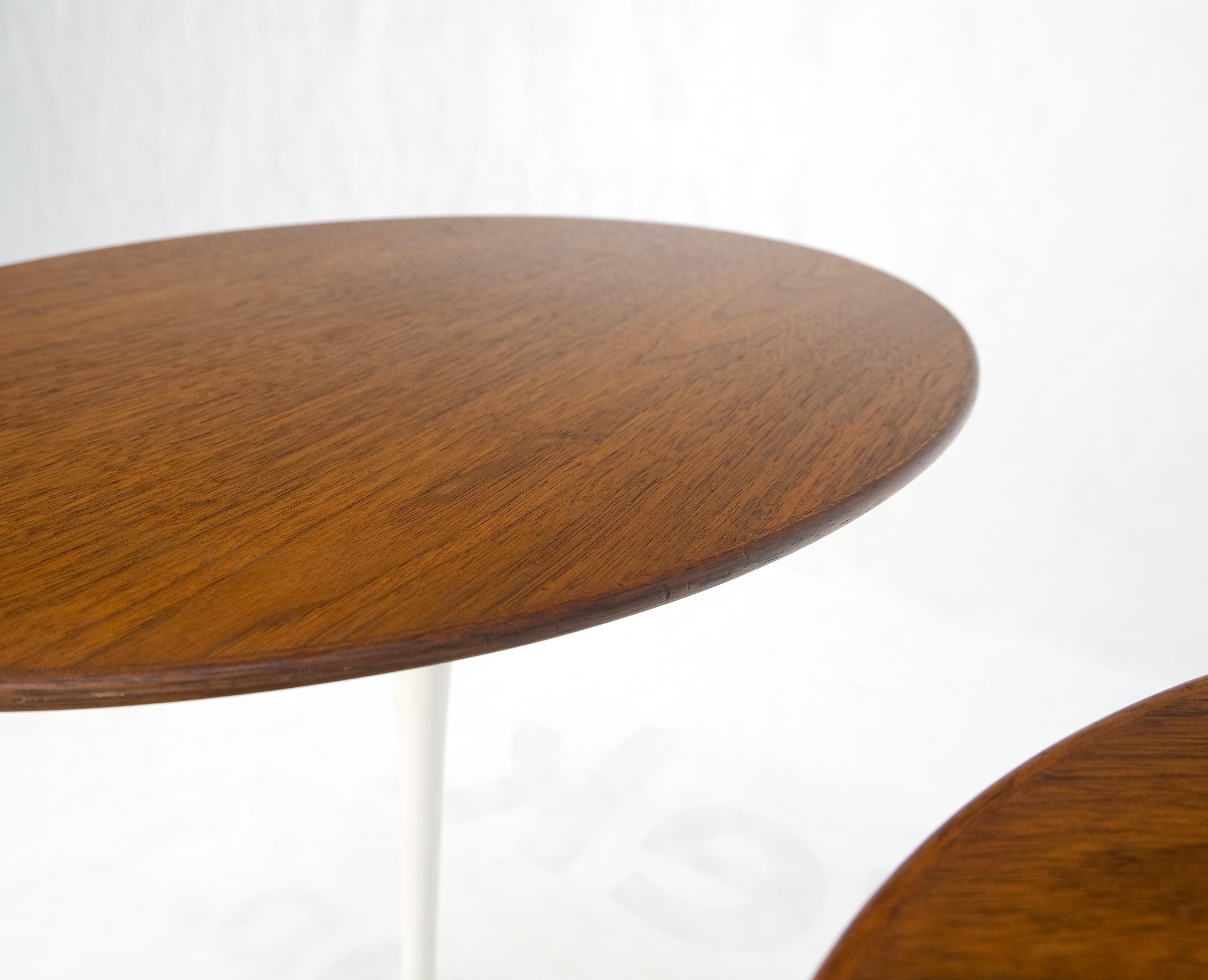Mid-Century Modern Pair of Knoll Saarinen Oval Walnut Tulip Side End Tables Stands Mint! For Sale
