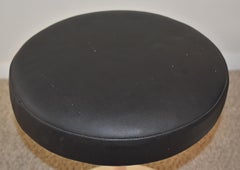 Coppia di sgabelli girevoli con base a tulipano di Knoll Saarinen