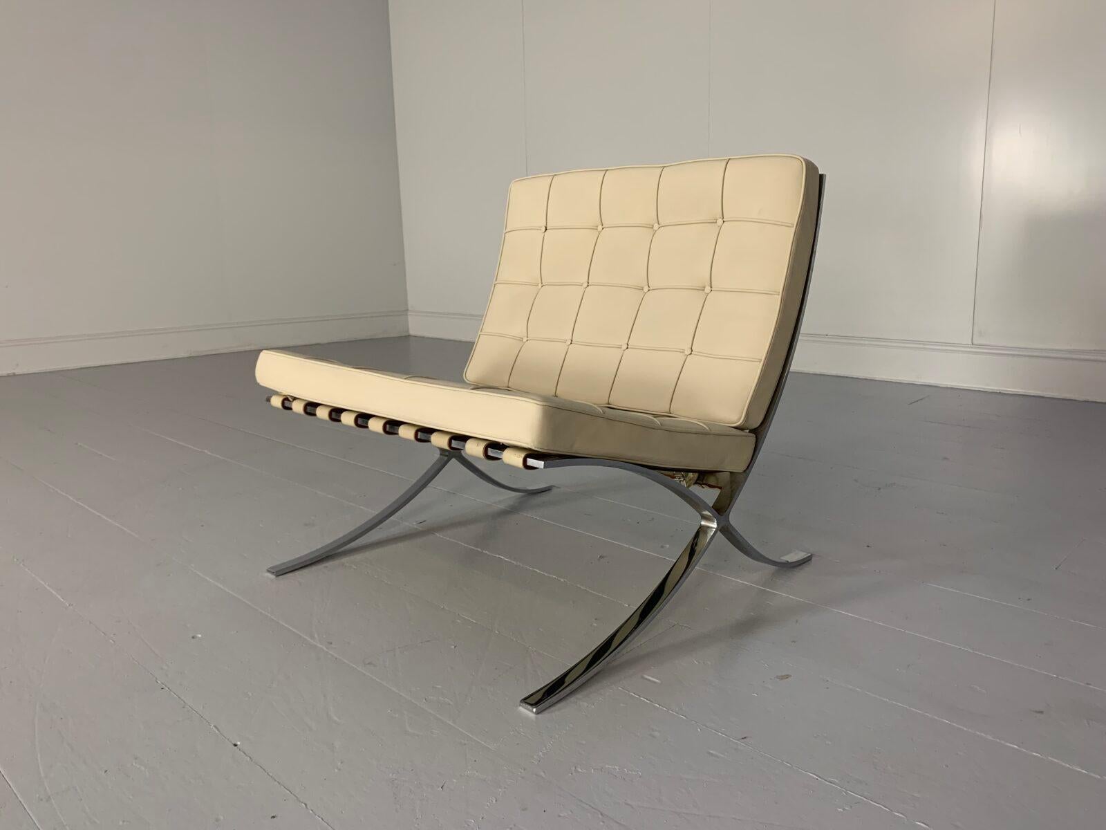 Paire de chaises Barcelona de Knoll Studio, en cuir pâle en vente 4