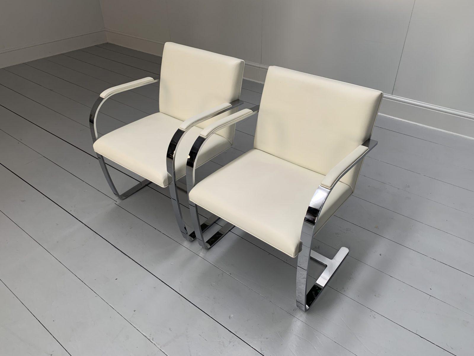 Pair of Knoll Studio “Brno Flat Bar” Armchairs in Chrome & White Leather For Sale 3