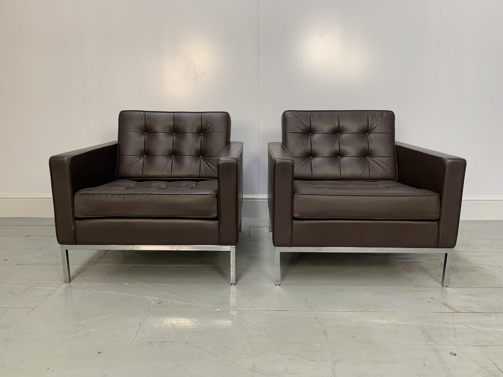 On offer on this occasion is a rare, original identical pair of “Florence Knoll” lounge chairs (remarkably, two of four identical pieces available at present) from the world renown furniture house of Knoll Studio, dressed in their sublime Knoll