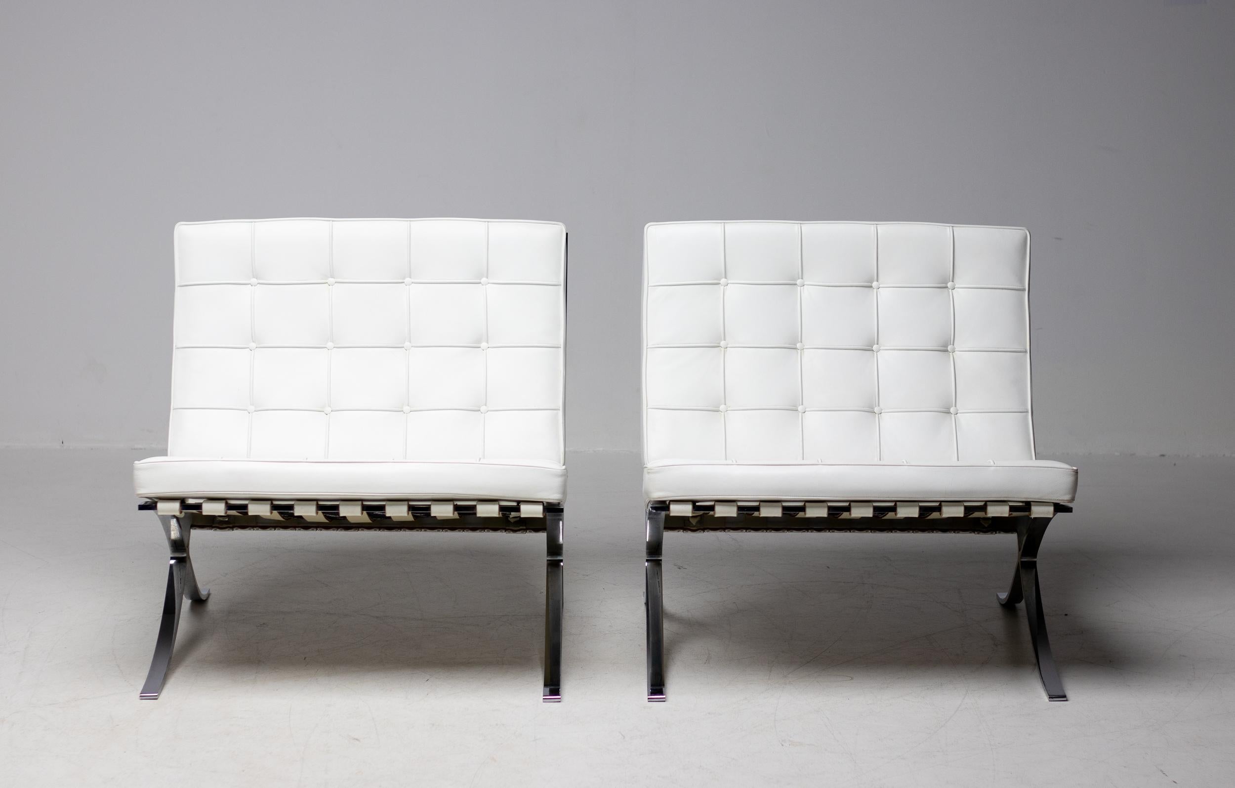 barcelona chair white leather