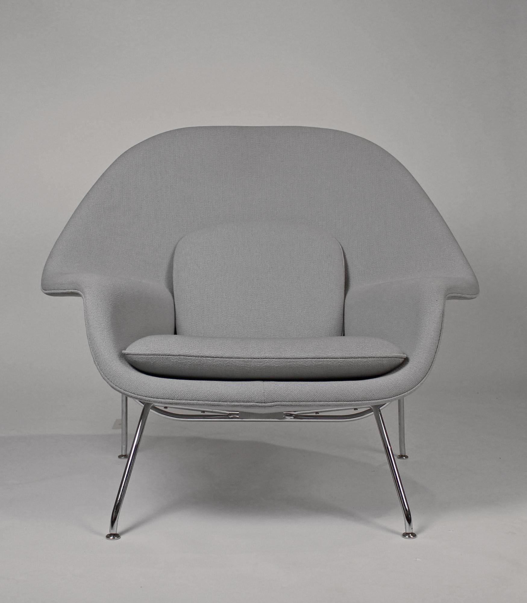 Mid-Century Modern Pair of Knoll Womb Chairs Designed by Eero Saarinen