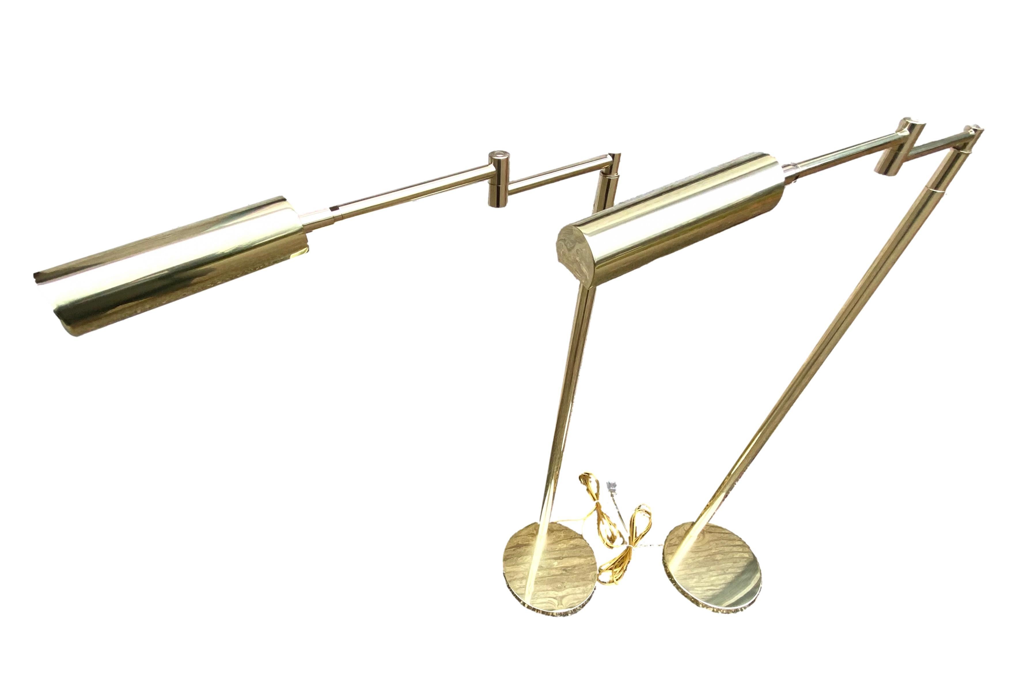 Paire de Koch et  Lampes Lowry à bras pivotant en vente 4