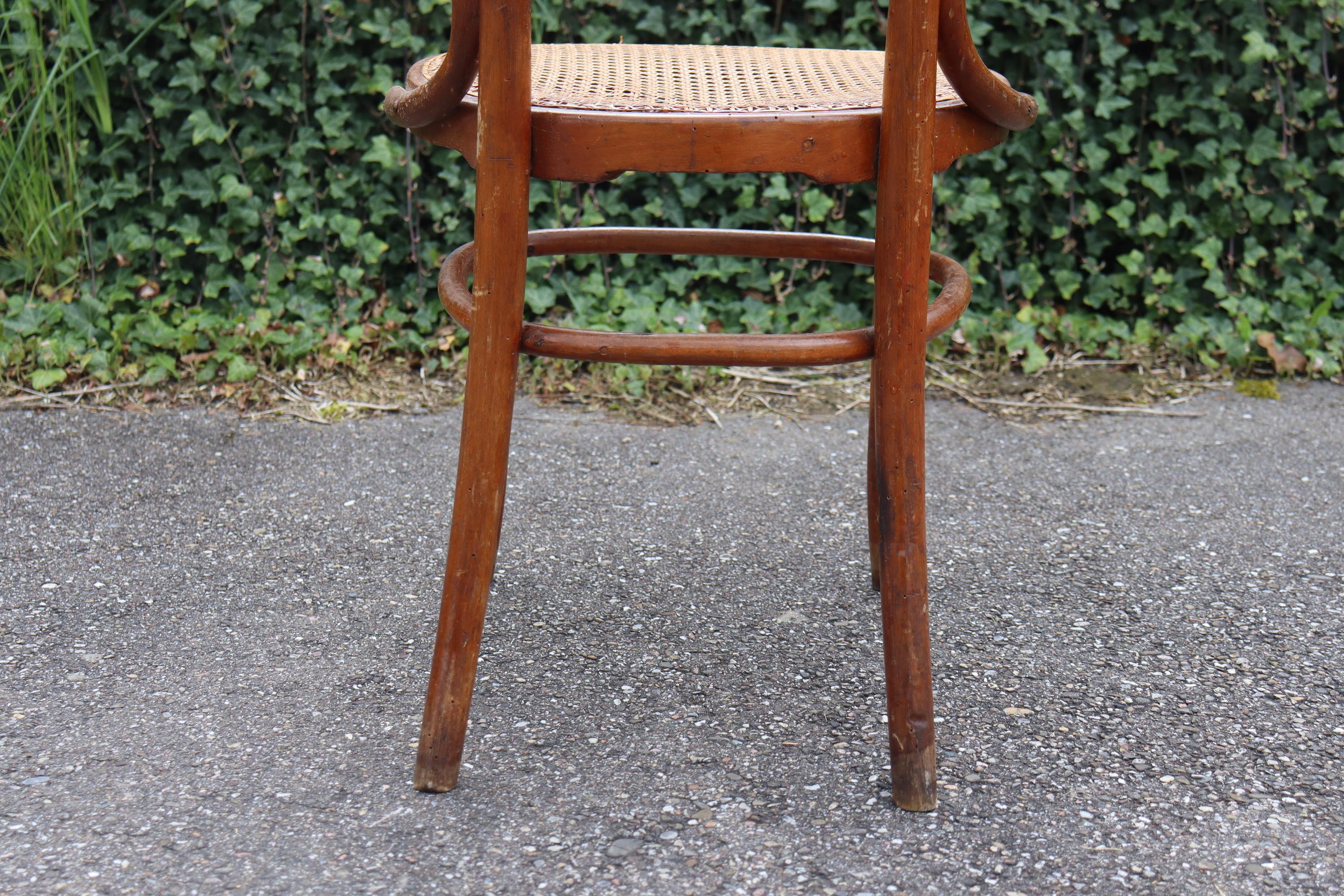 19th Century Pair Of Kohn Model 33 Bentwood Chairs For Sale