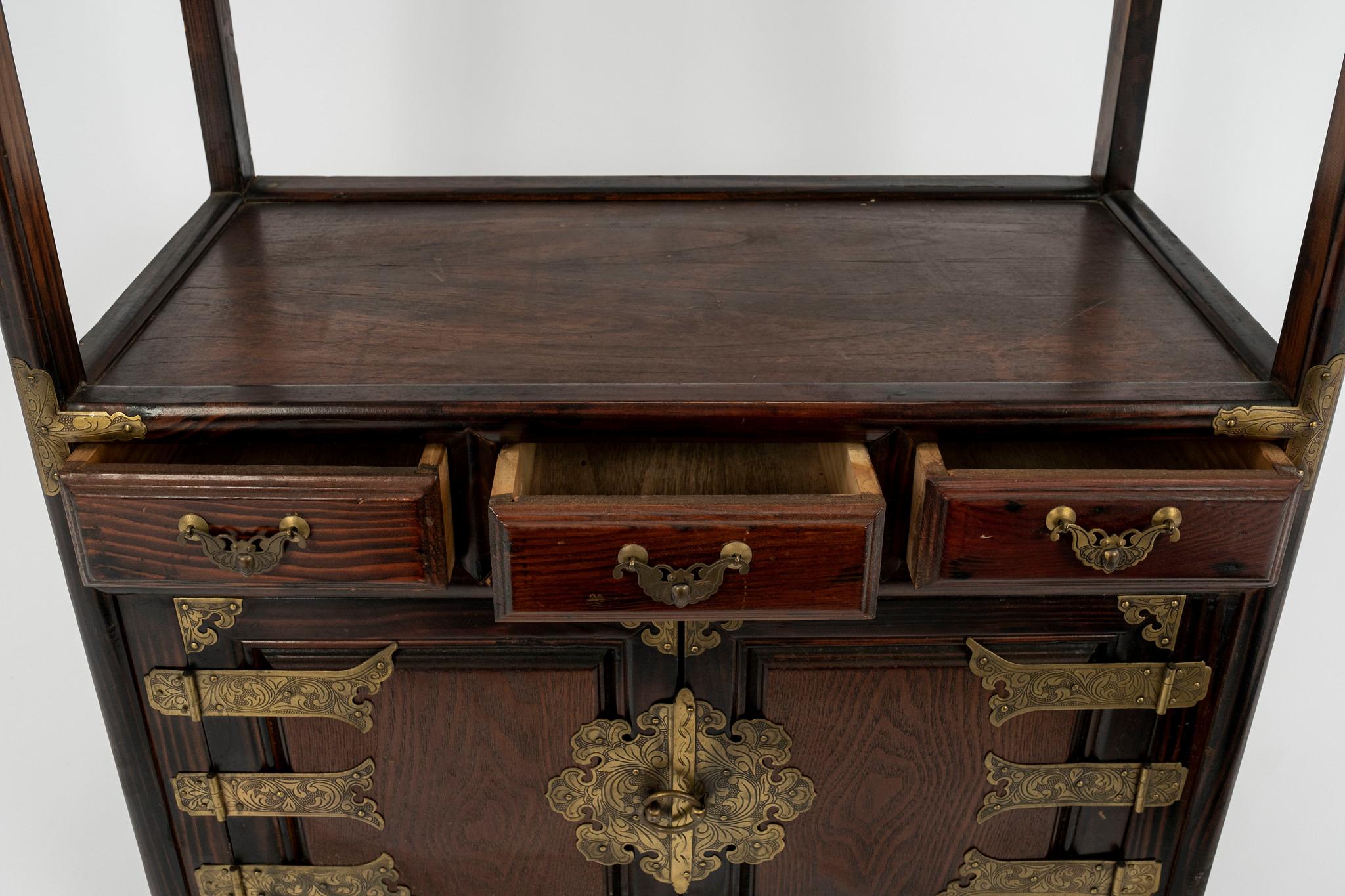 Pair of Korean Brass Mounted Étagère Cabinets 11