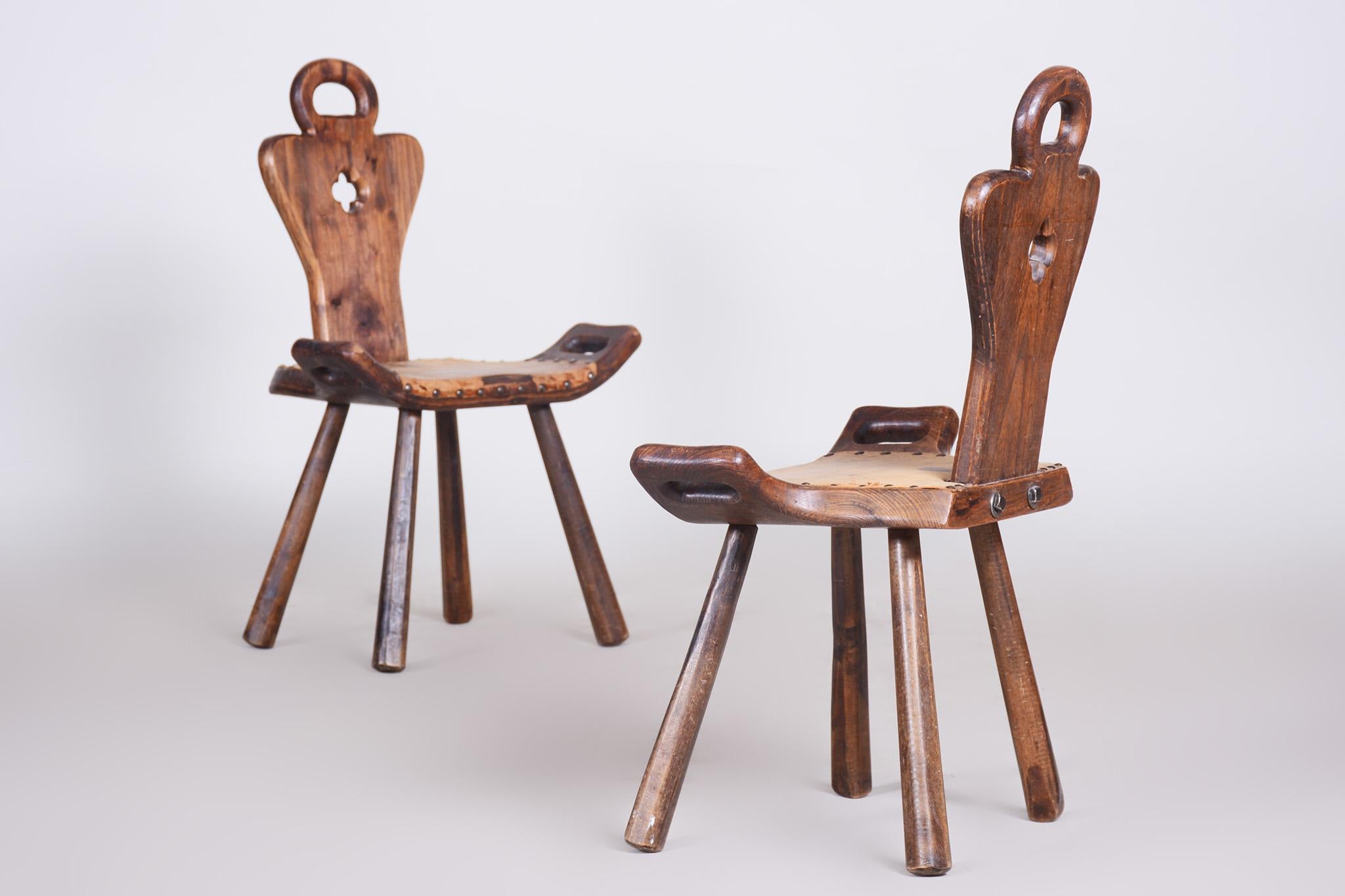 Pair of Krásná Jizba Art Deco Chairs, 1940s Czechia For Sale 1