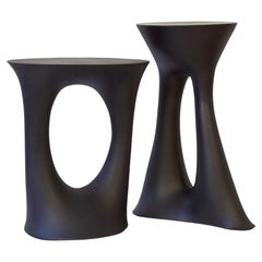 Paire de tables gigognes Kreten, tables d'appoint noires de Souda, sur commande