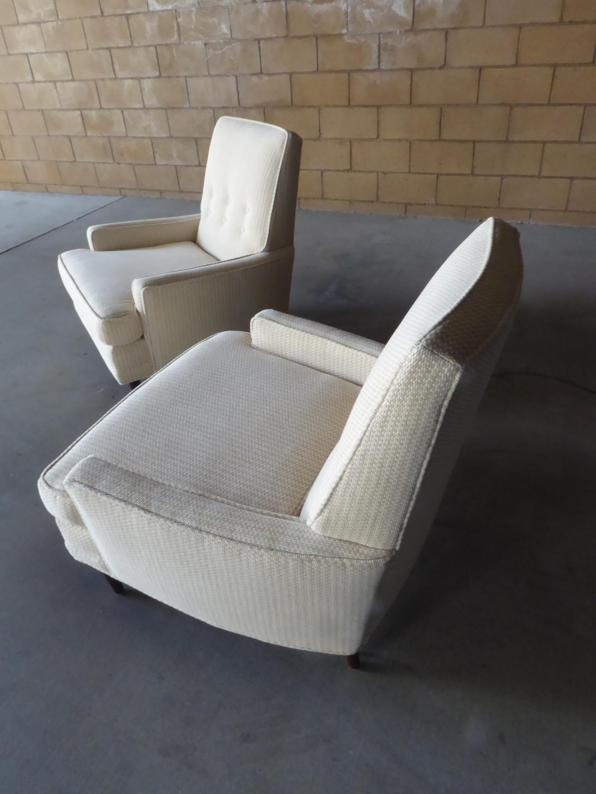 Pair of Kroehler Furniture Upholstered Armchairs 6