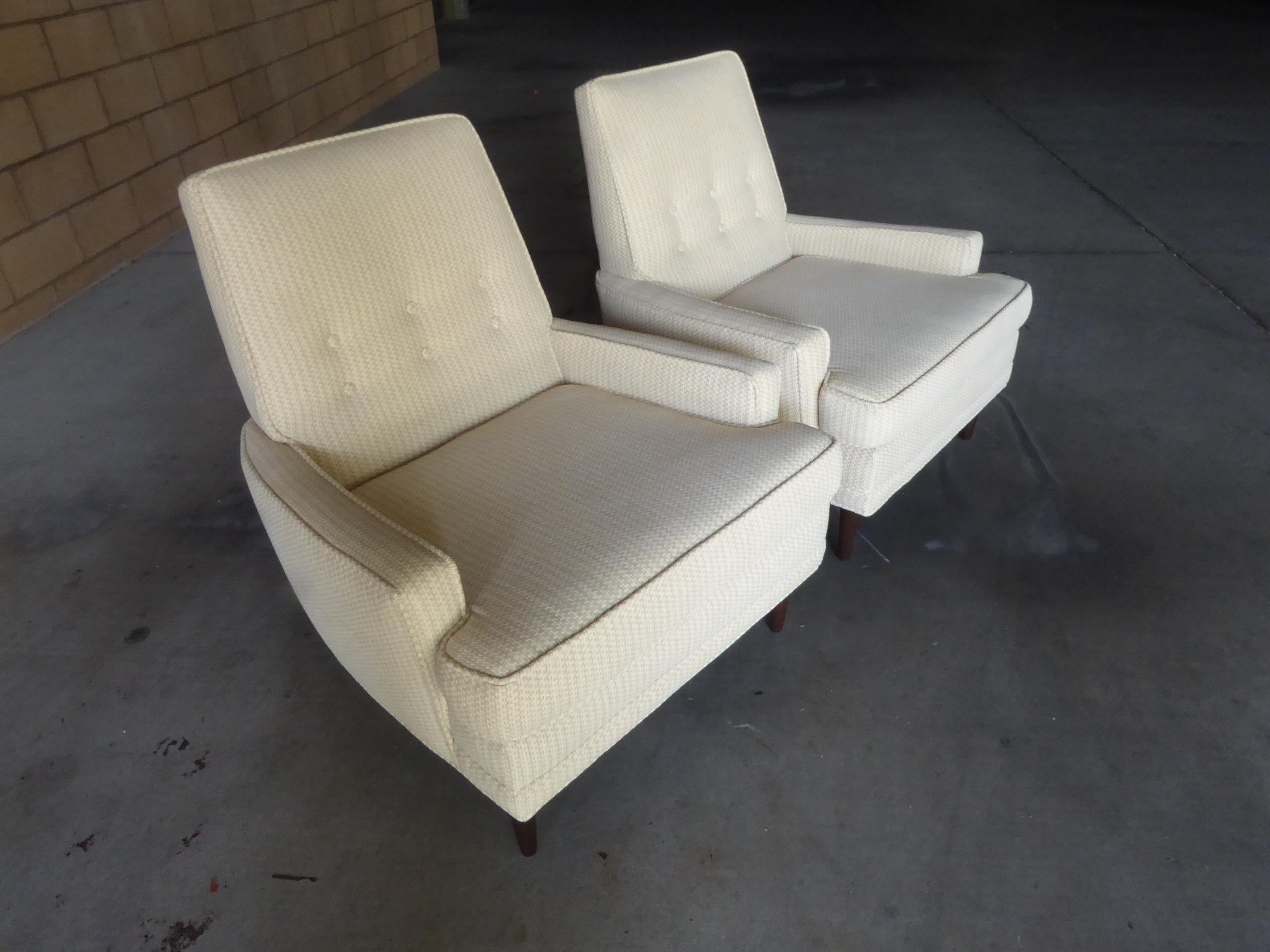 Mid-Century Modern Pair of Kroehler Furniture Upholstered Armchairs