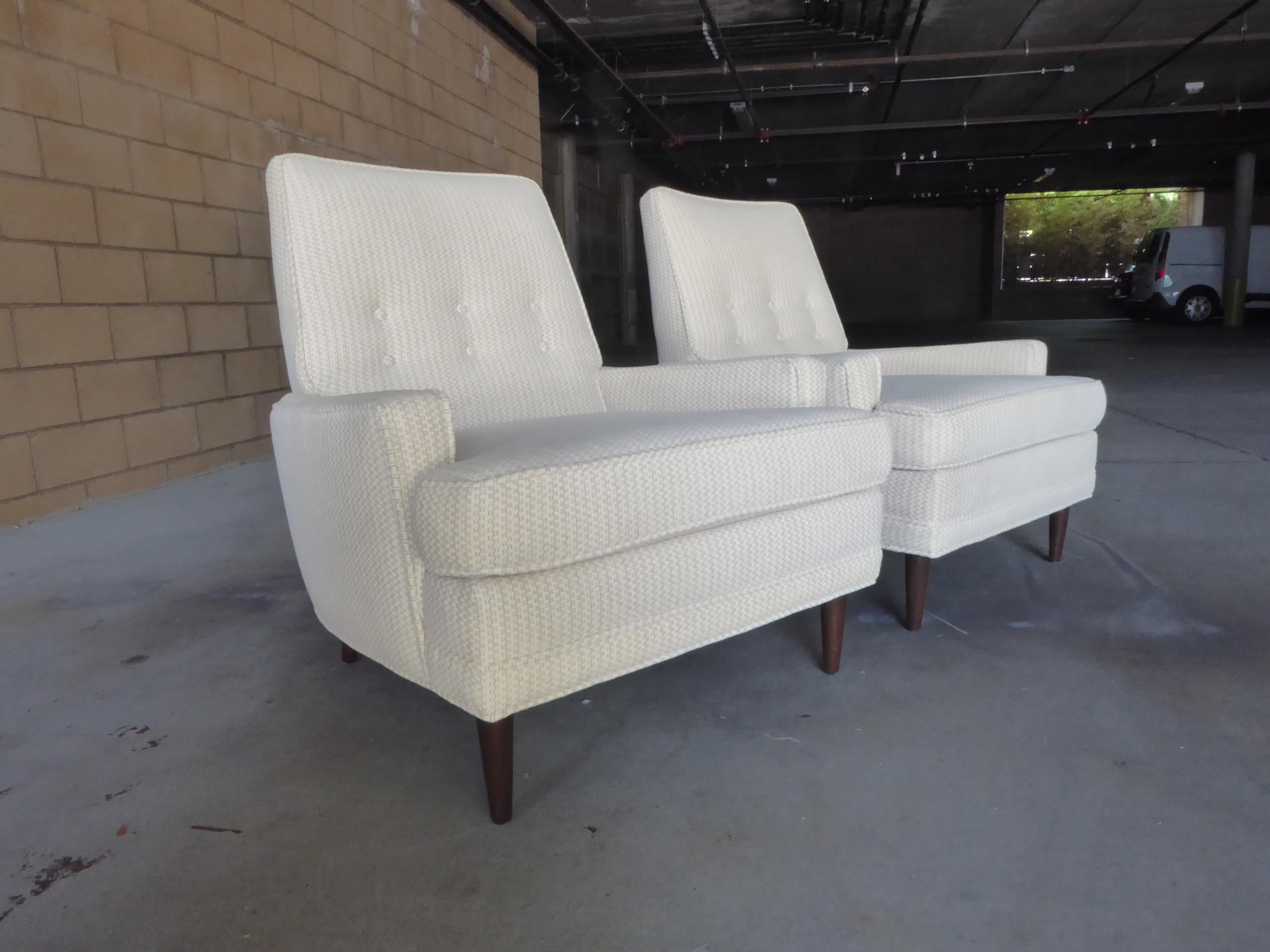 American Pair of Kroehler Furniture Upholstered Armchairs