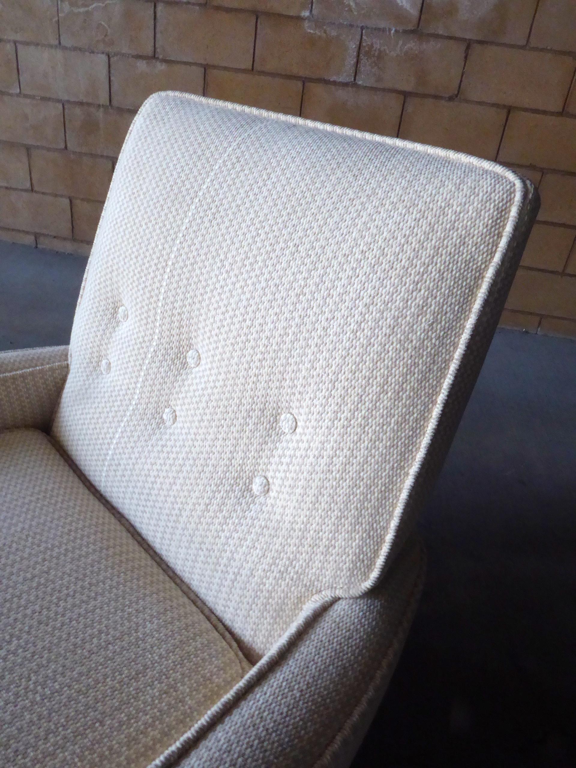 Pair of Kroehler Furniture Upholstered Armchairs 2