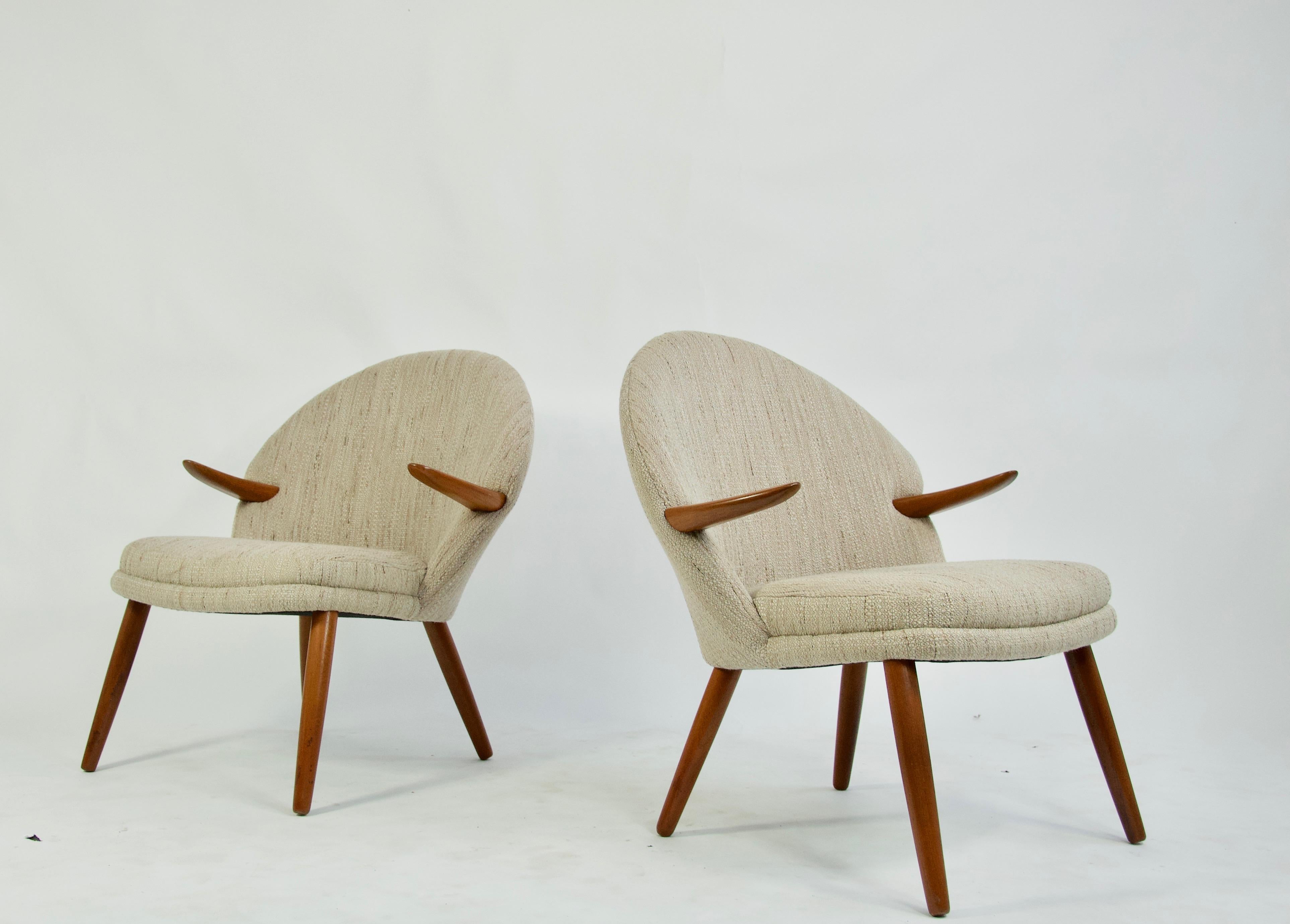 Pair of Kurt Olsen Danish teak lounge chairs for Glostrup Mobelfabrik.
Recently reupholstered with Knoll fabric.