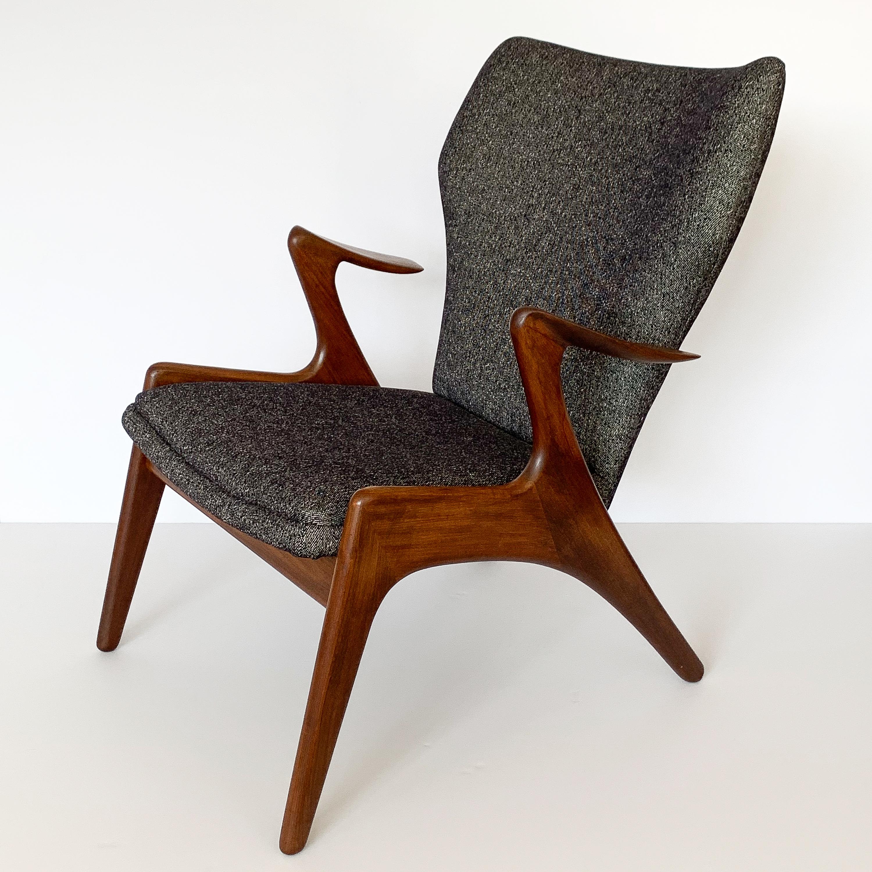 Pair of Kurt Ostervig Sculptural Lounge Chairs In Good Condition In Chicago, IL