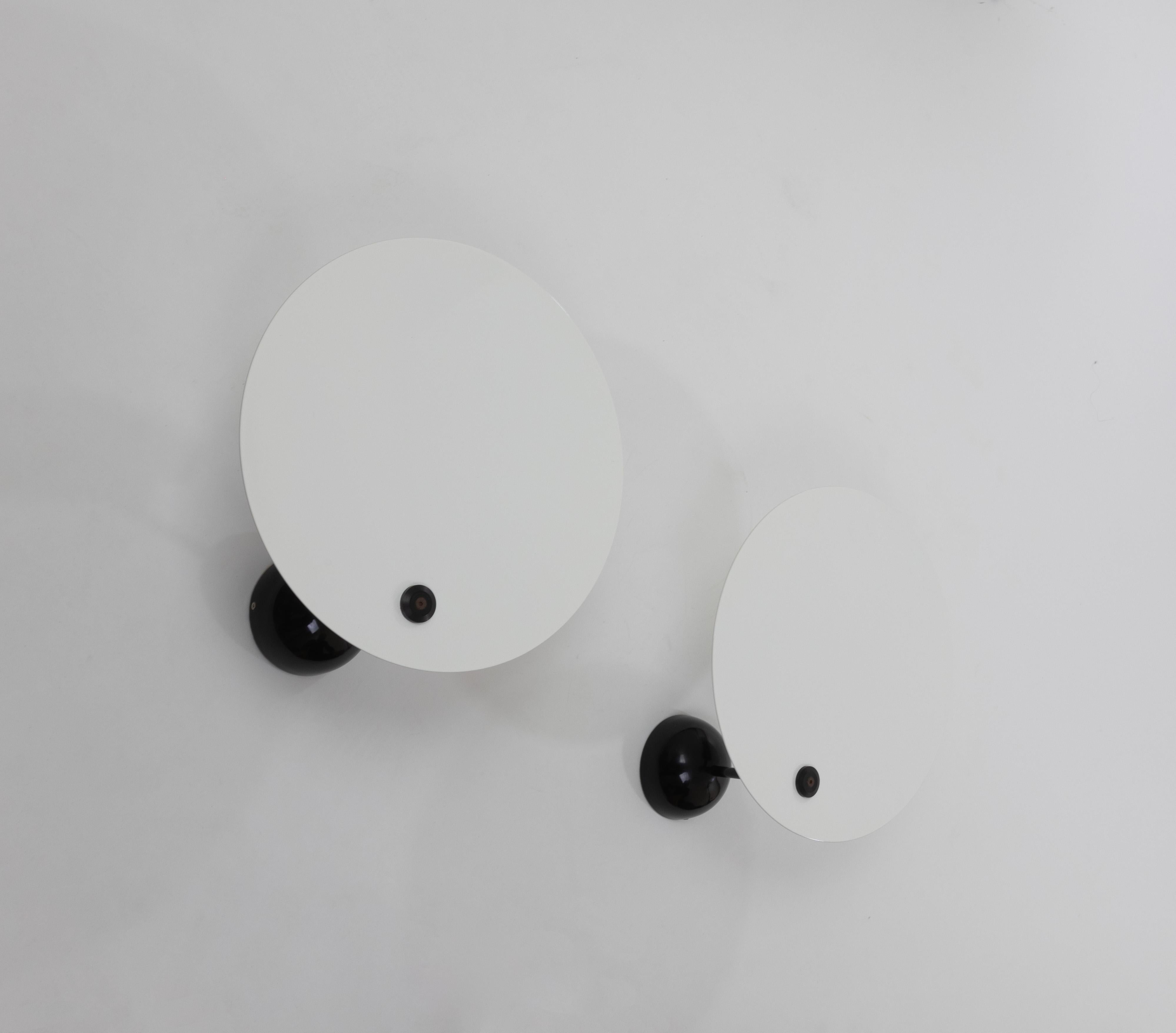 Paire d'appliques Kuta par Vico Magistretti pour O-Luce, 1980 Bon état - En vente à Rotterdam, NL