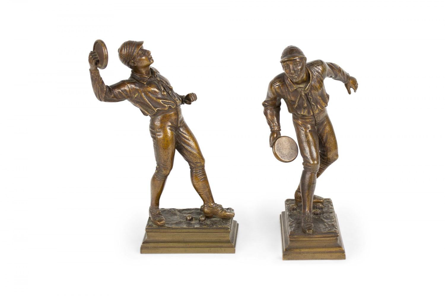 Bronzo Pair of L. Guillemin Bronze Sports Figures in vendita