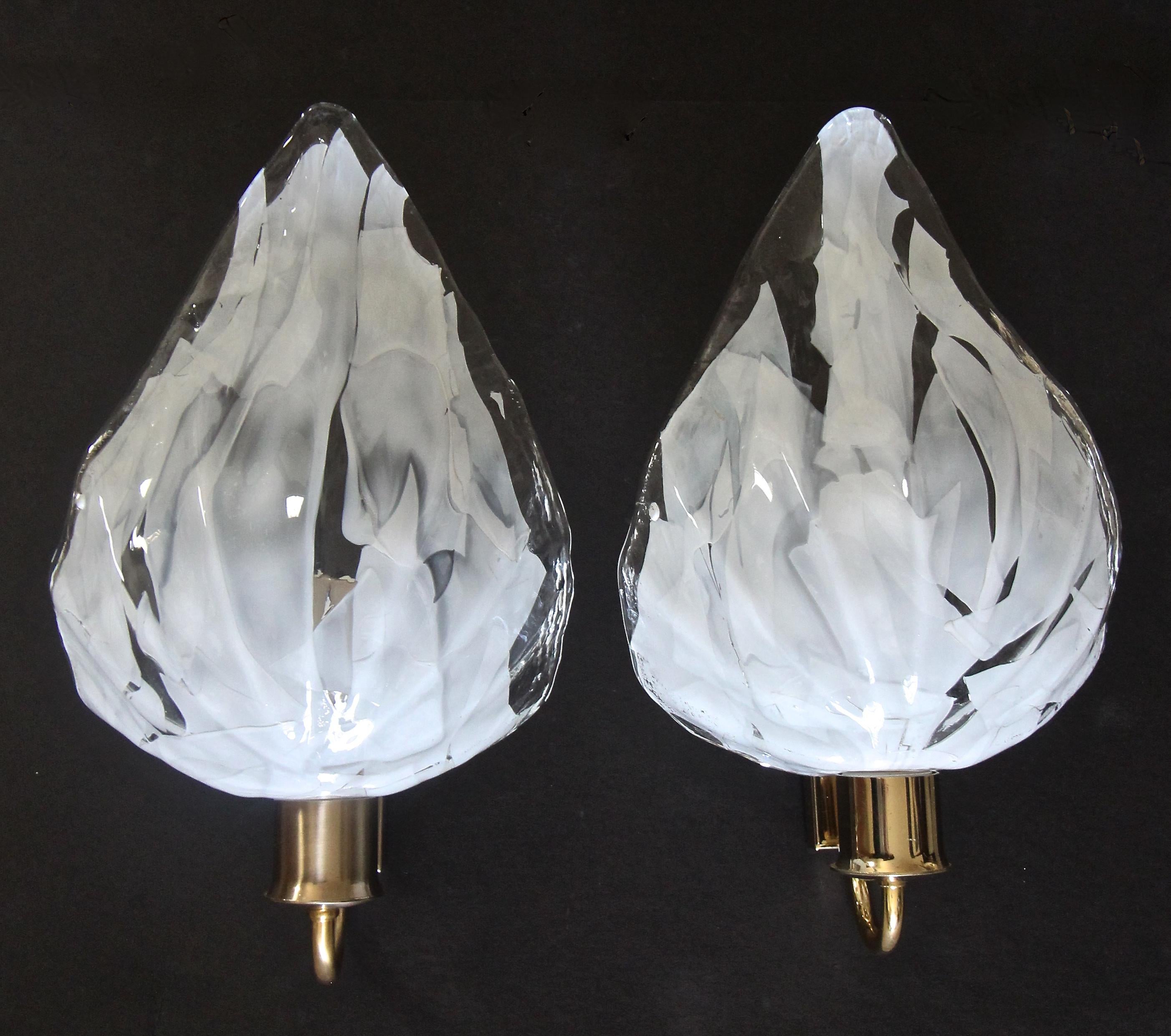 Italian Pair of La Murrina Murano White and Clear Glass Leaf Wall Sconces For Sale