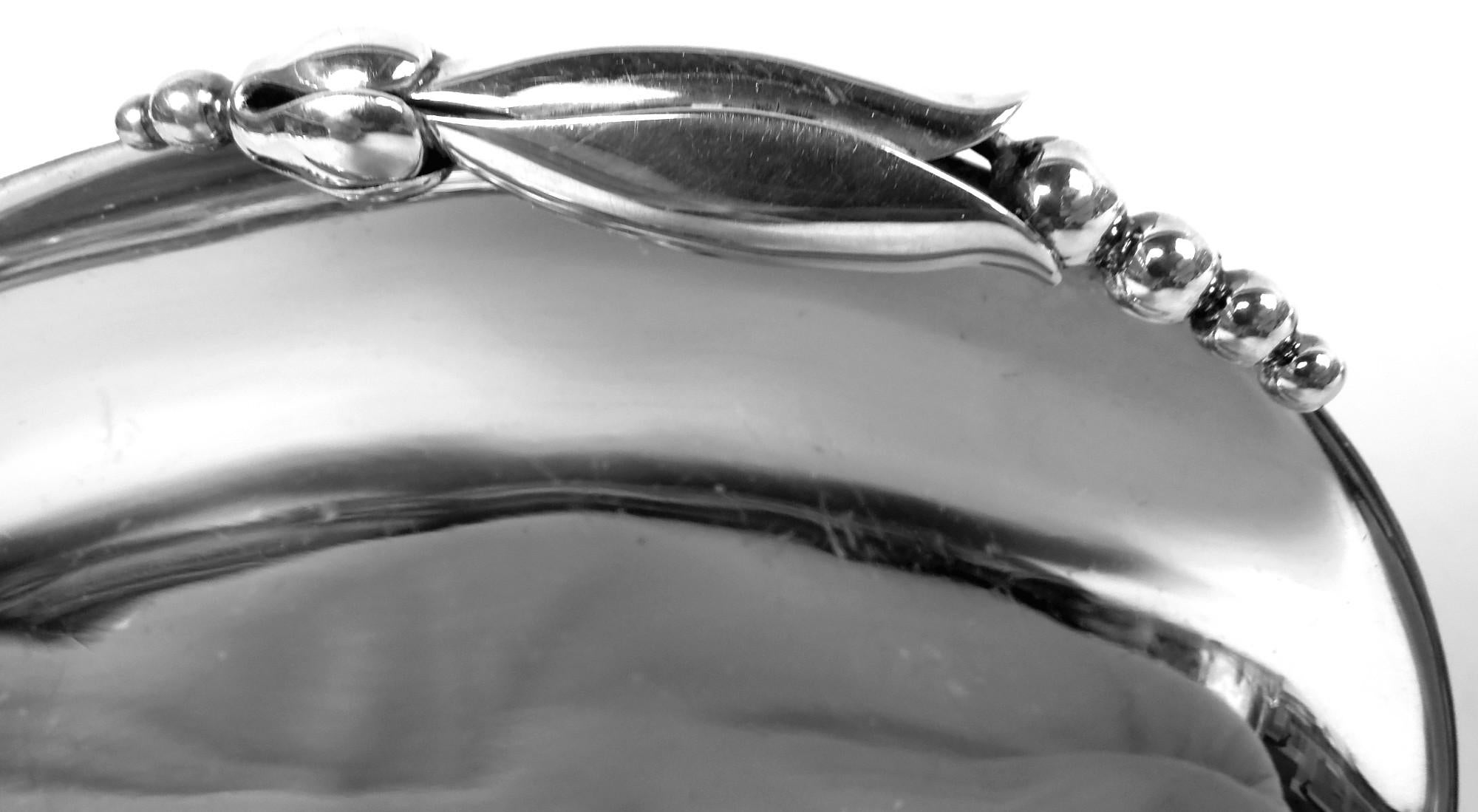 Pair of La Paglia American Sterling Silver Blossom-Inspired Nut Dishes In Good Condition For Sale In New York, NY