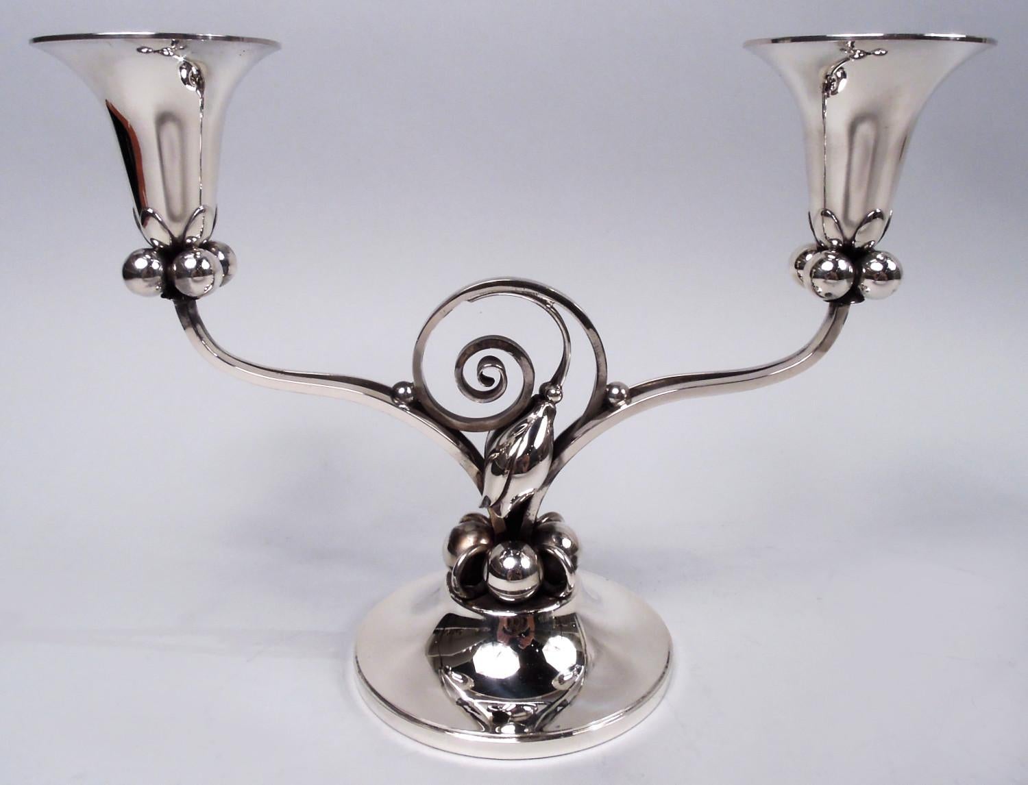 Mid-Century Modern Paire de chandeliers La Paglia for International Modernes du milieu du siècle dernier en vente