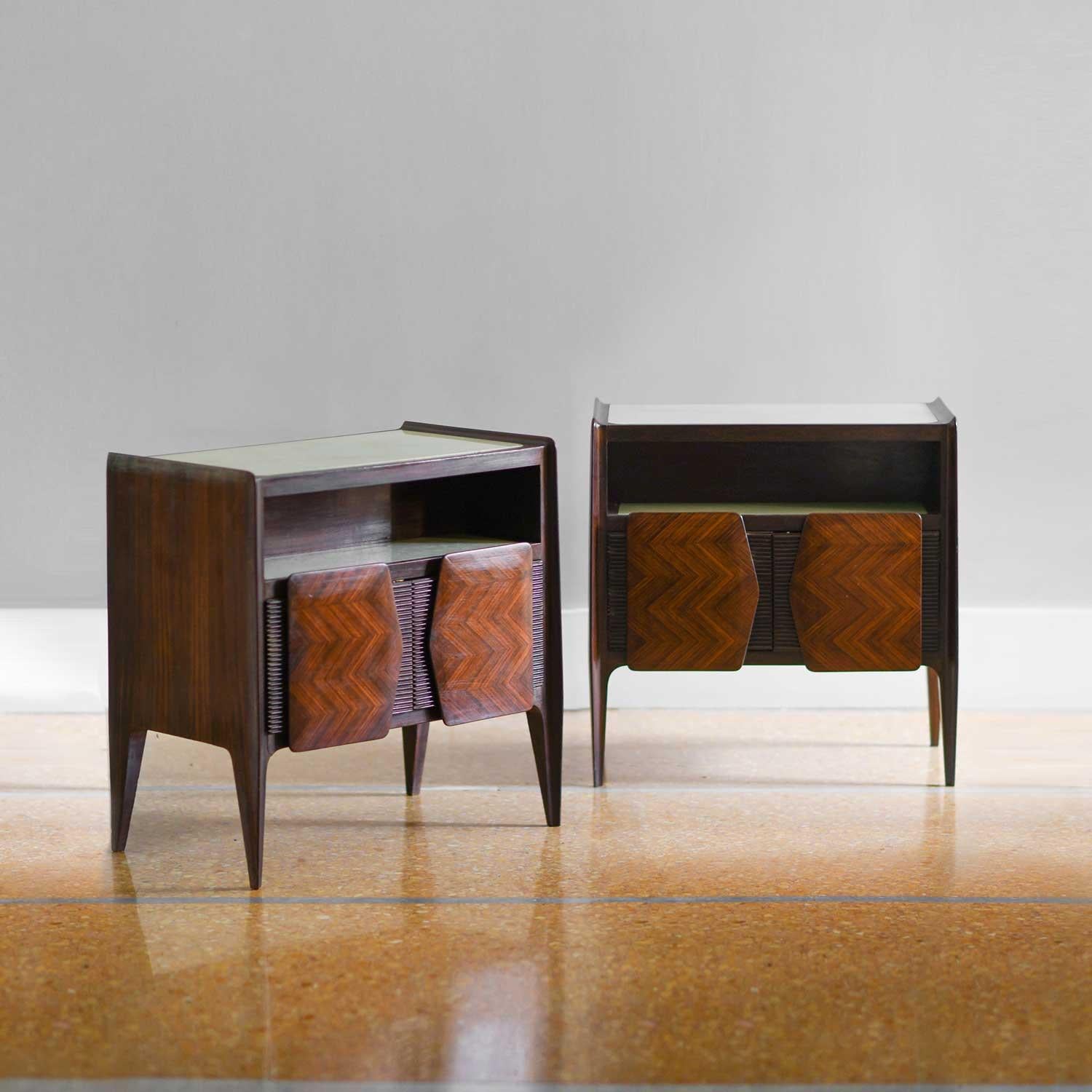Pair of “La Permanente di Cantú” bedside tables in wood and grissinato wood with colored glass shelf. Italian production 1950.
PRODUCT DETAILS
Dimensions: 59w x 61h x 35d cm
Materials: wood, glass.
Production: Italian production 1950.