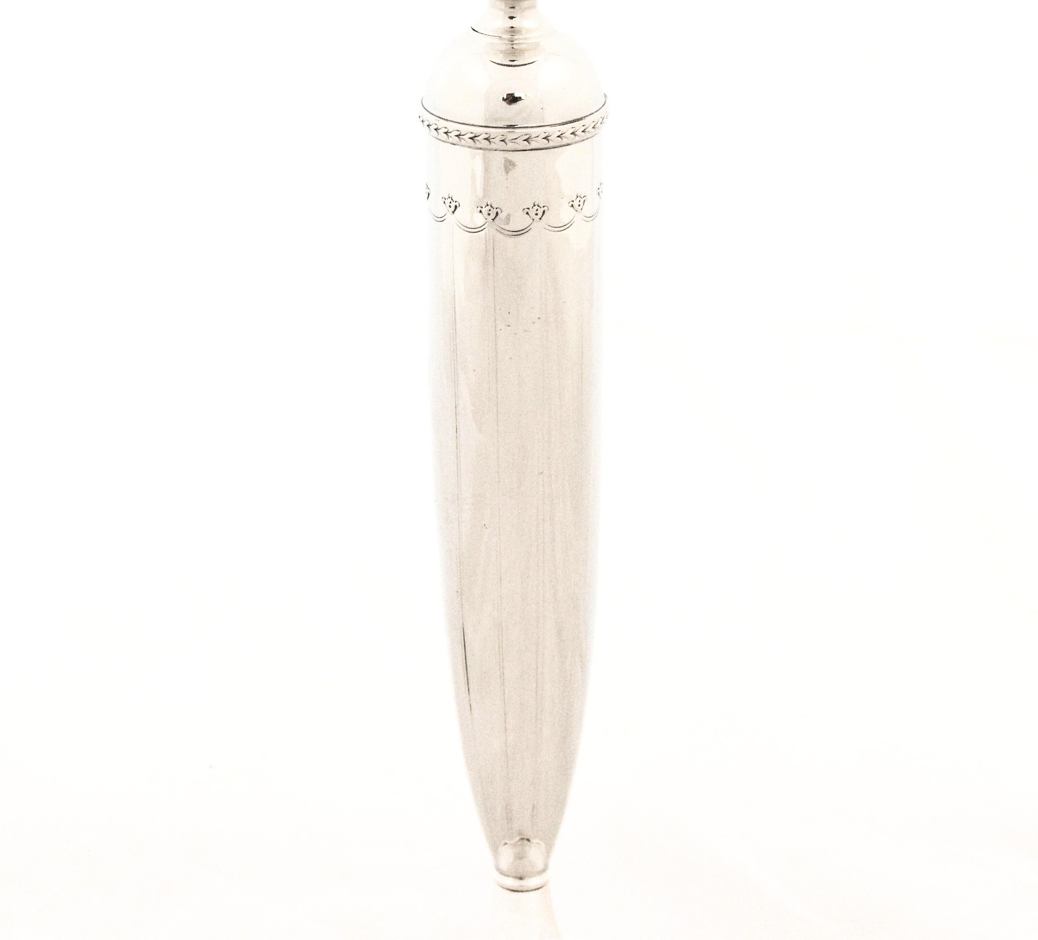 Paar La Pierre Kerzenleuchter aus Sterlingsilber im Zustand „Hervorragend“ im Angebot in Brooklyn, NY