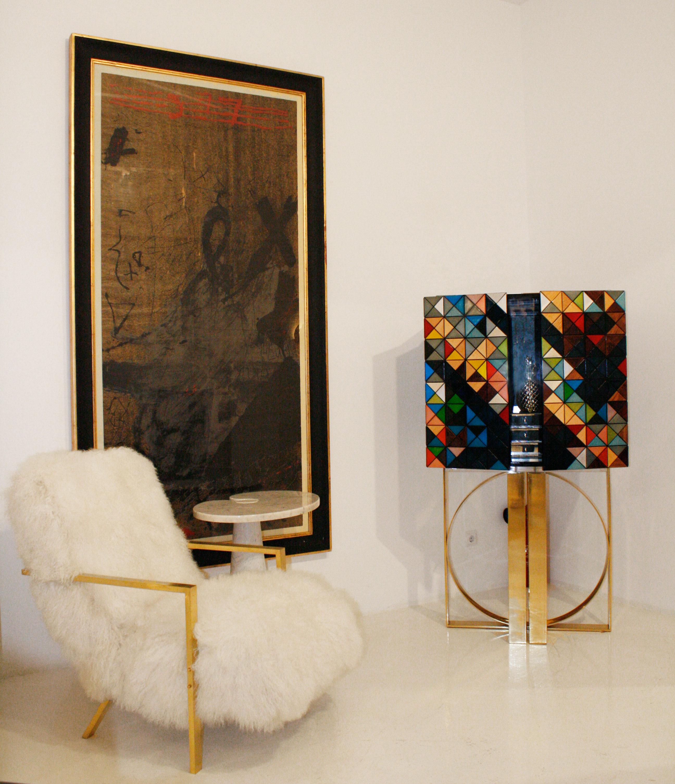 Ein Paar L.A. Studio Contemporary Modern Weiß Mongolian Goat Italian Armchairs im Angebot 1