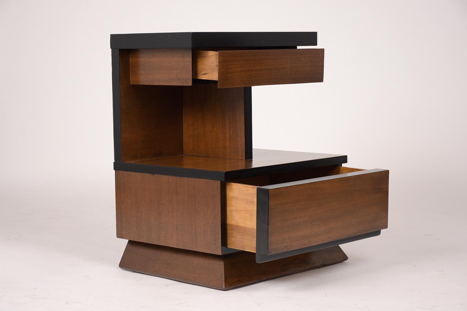 Wood Pair of Lacquered Mid-Century Modern Style Nightstands