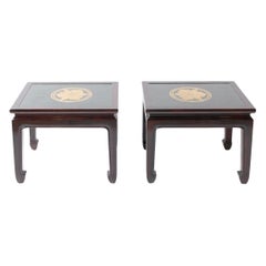 Paire de tables basses en laque avec plateaux en cuir japonais ancien