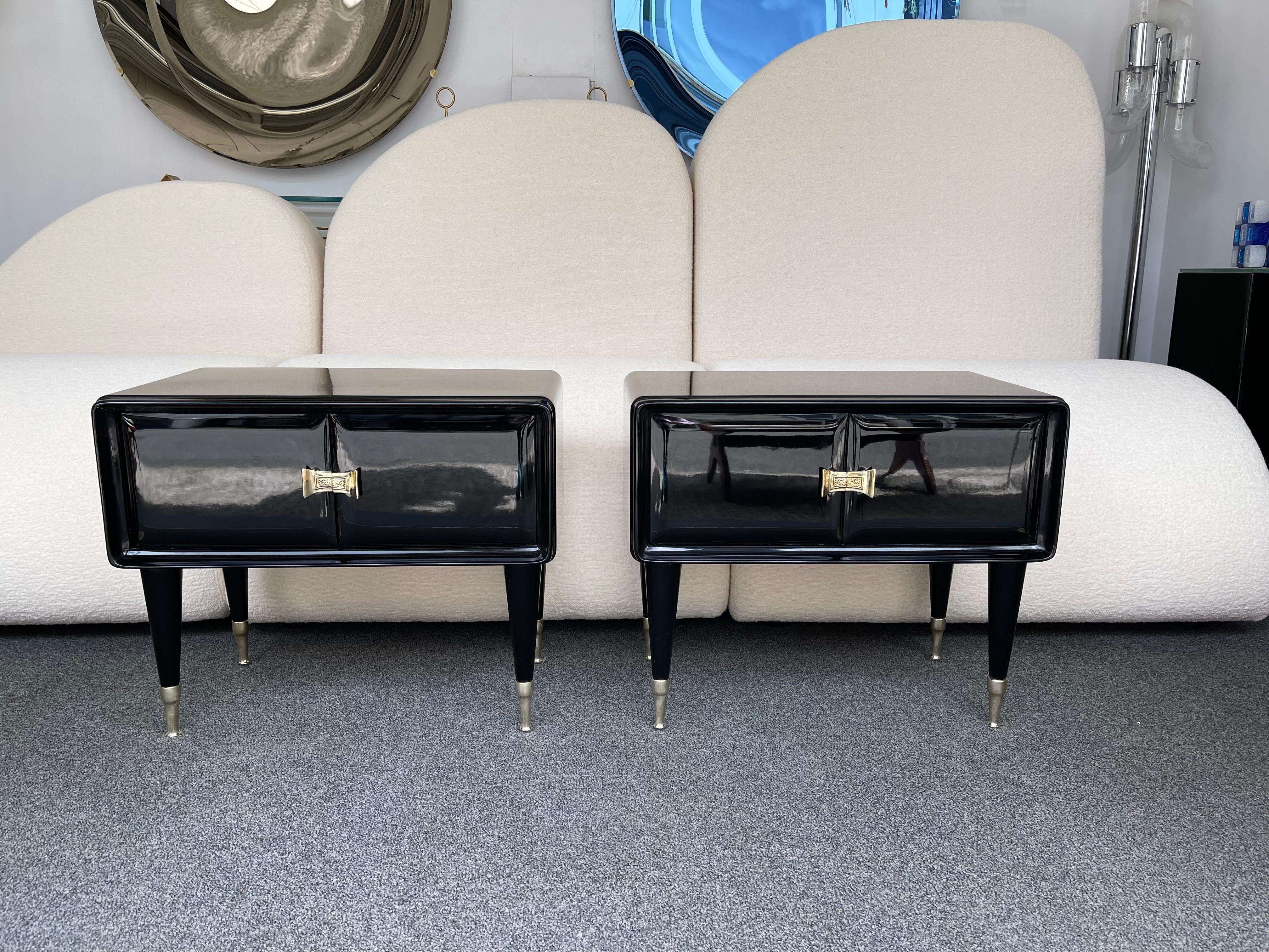 Pair of Lacquered and Brass Nightstands by Vittorio Dassi, Italy, 1950s 5
