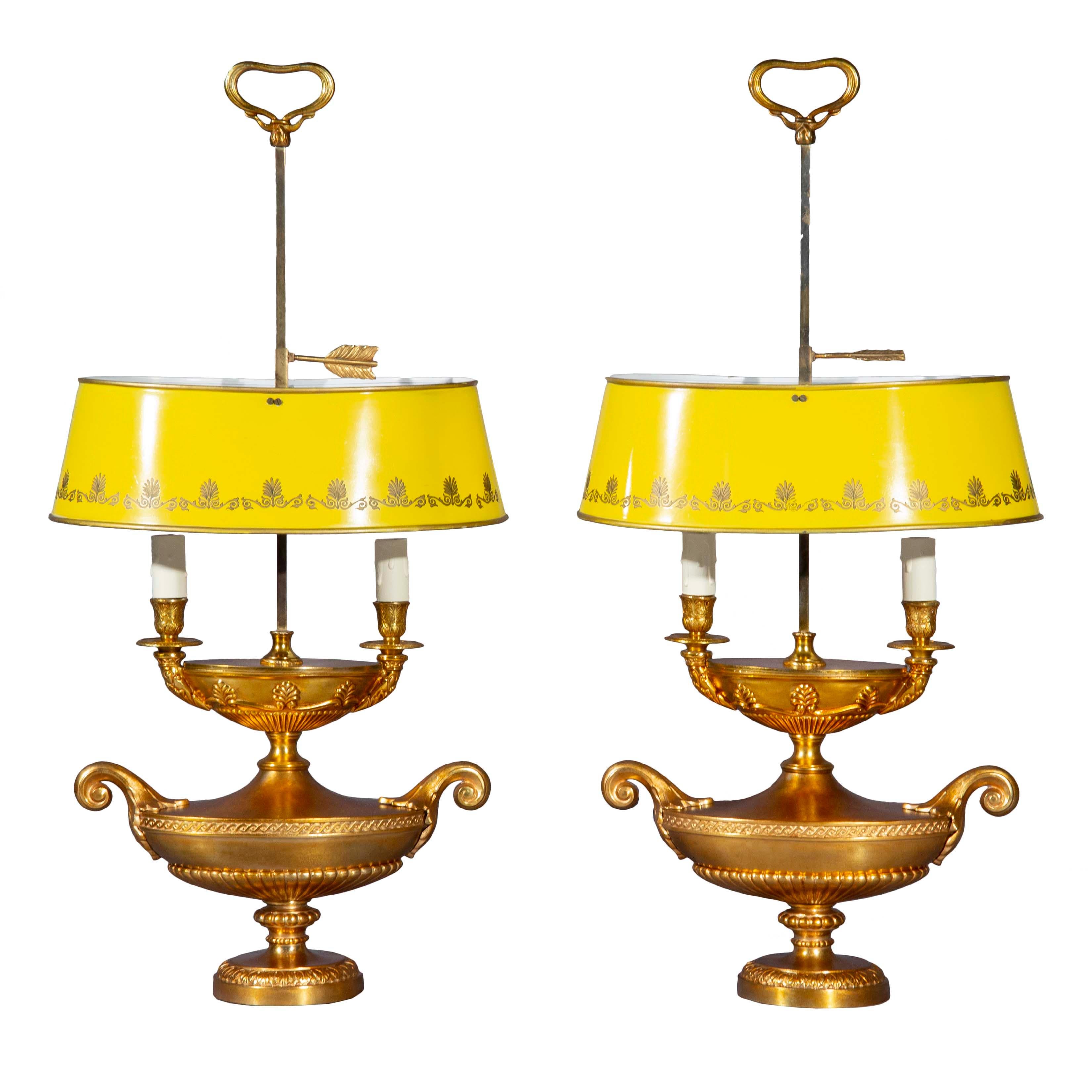 Bronze Pair of Bouillotte Table Lamps in Hollywood Regency Style For Sale