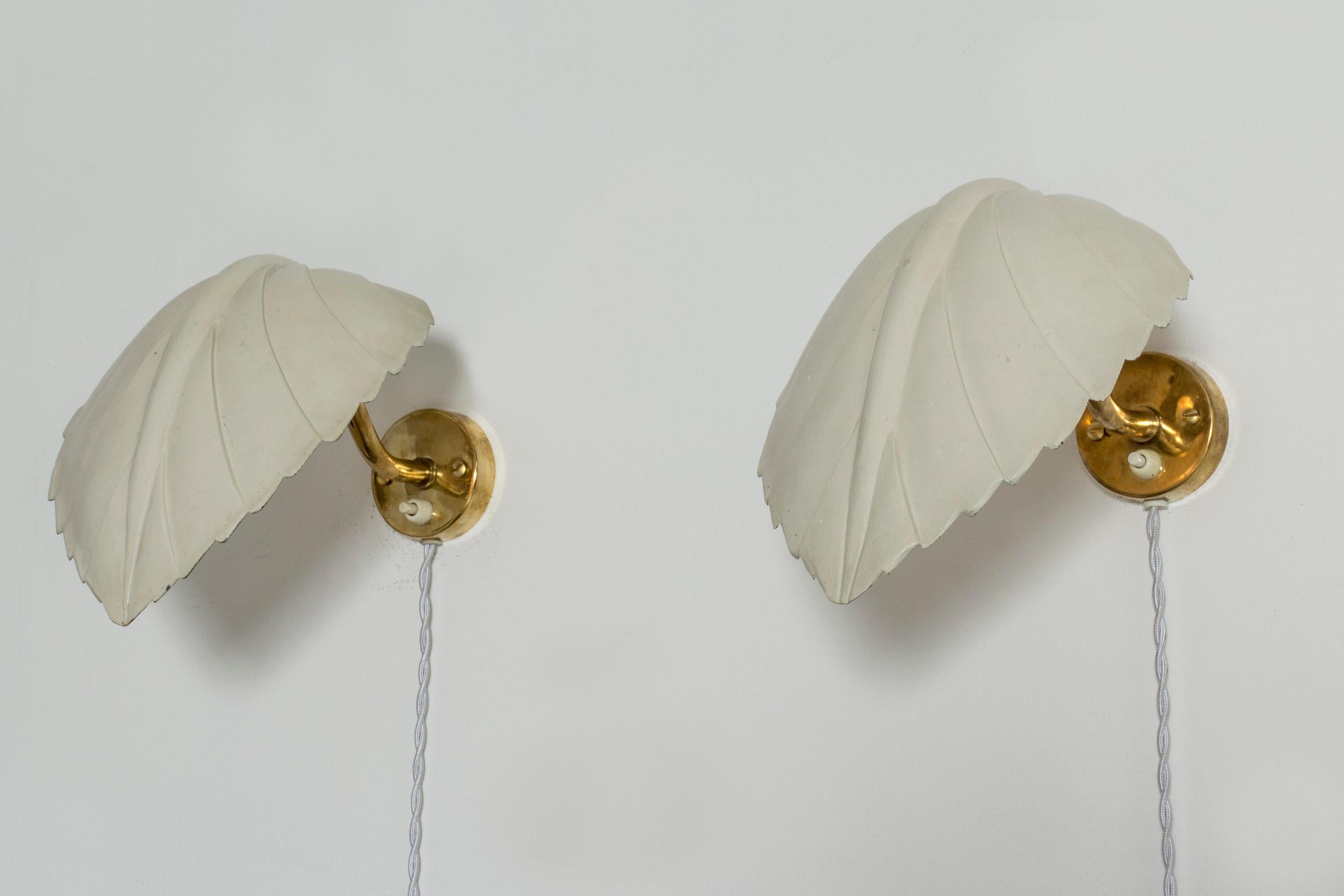 Pair of Lacquered Brass Wall Lights by Hans Bergstrom for Ateljé Lyktan In Good Condition In Stockholm, SE