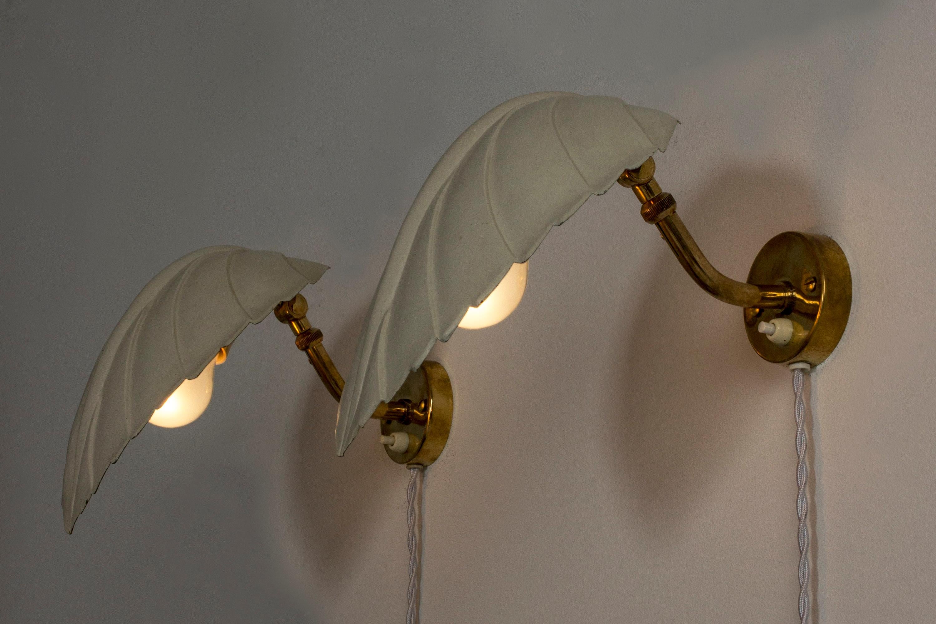Mid-20th Century Pair of Lacquered Brass Wall Lights by Hans Bergstrom for Ateljé Lyktan