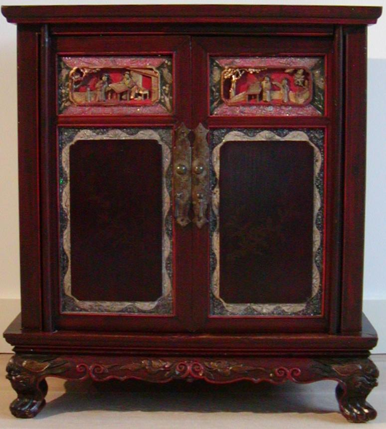 Pair of Lacquered Chinese Bedside Cabinets For Sale 1