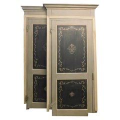 Paire de portes laquées avec cadre, grises et noires, Italie, 18ème siècle