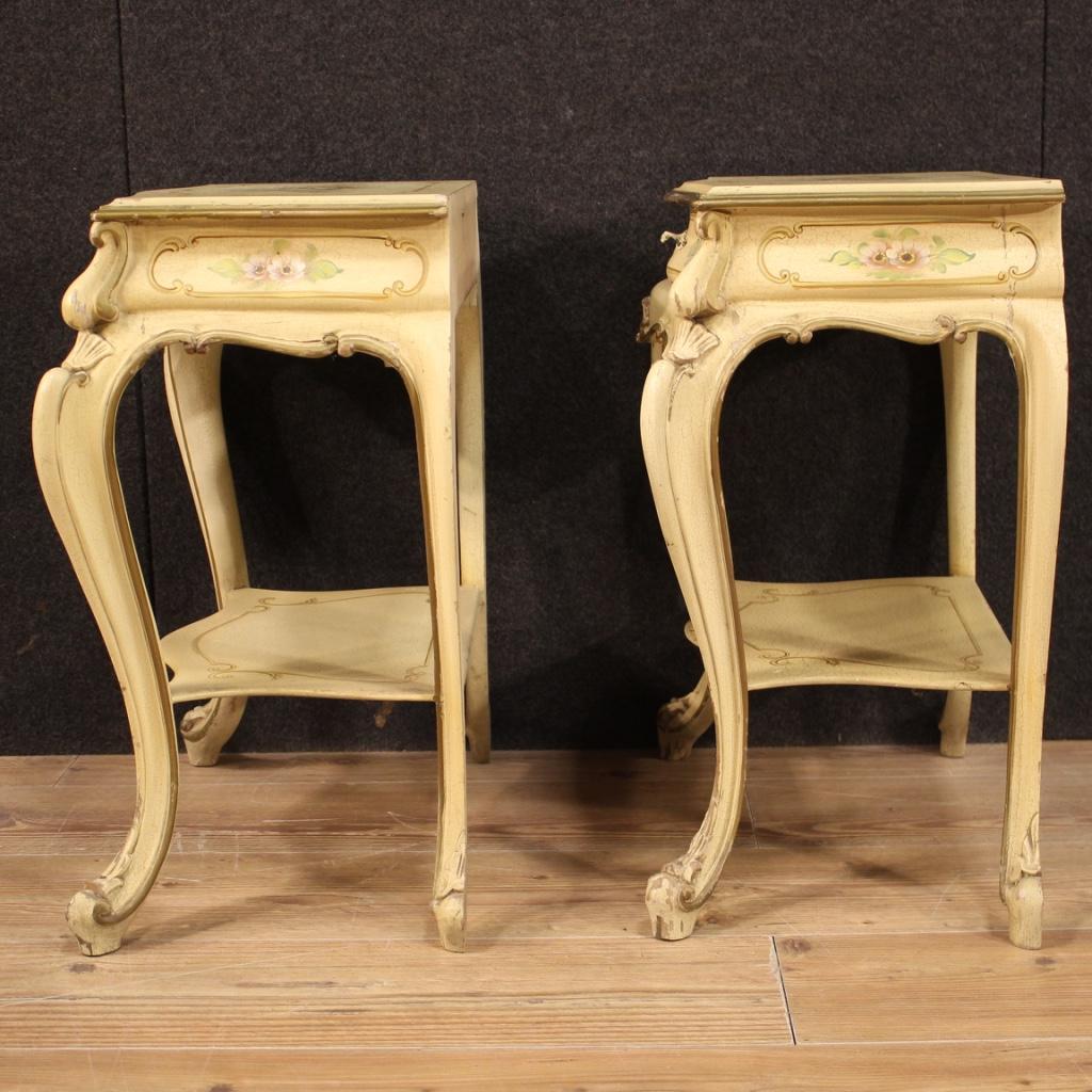 Pair of Lacquered, Gilded and Painted Venetian Bedside Tables, 20th Century For Sale 4
