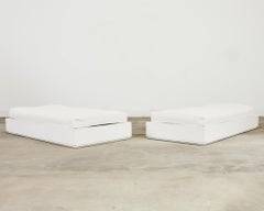 Coppia di lettini da giardino in mogano laccato di Weatherend