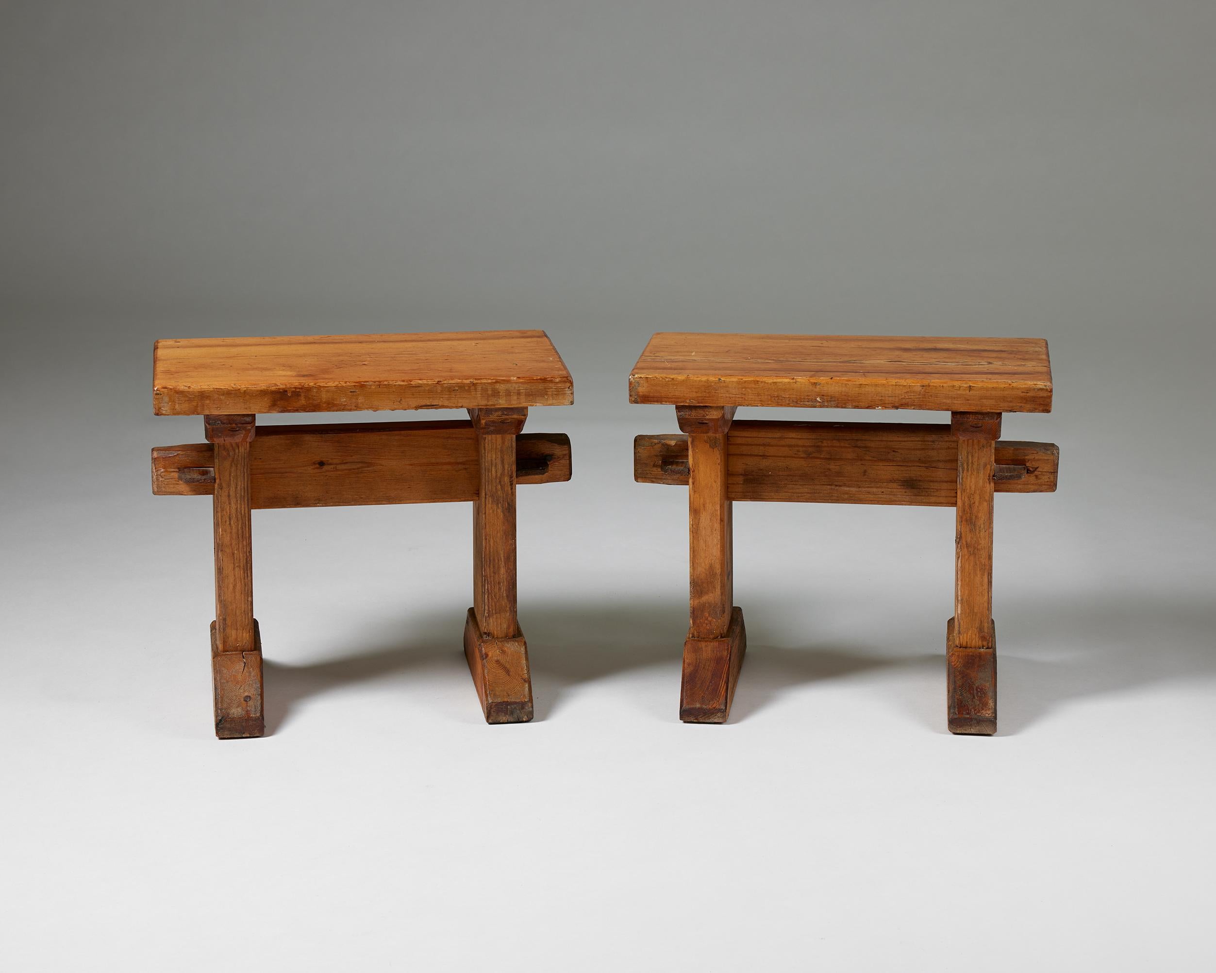 Pair of lacquered pine stools, anonymous, Sweden, 1930s In Good Condition For Sale In Stockholm, SE
