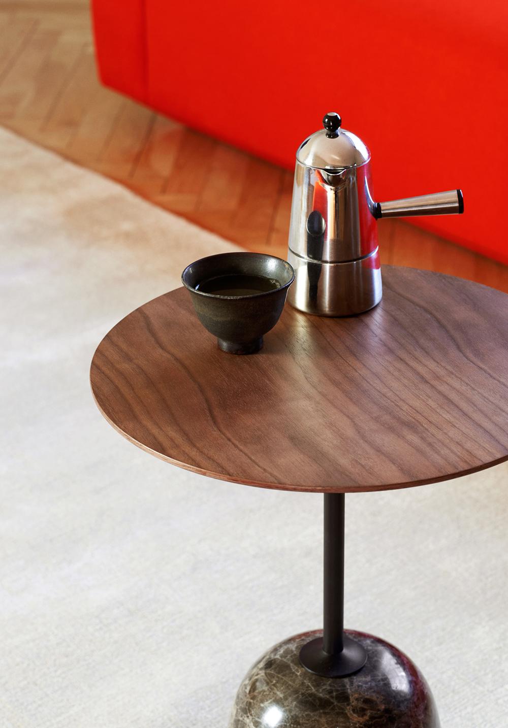 table d'appoint beige