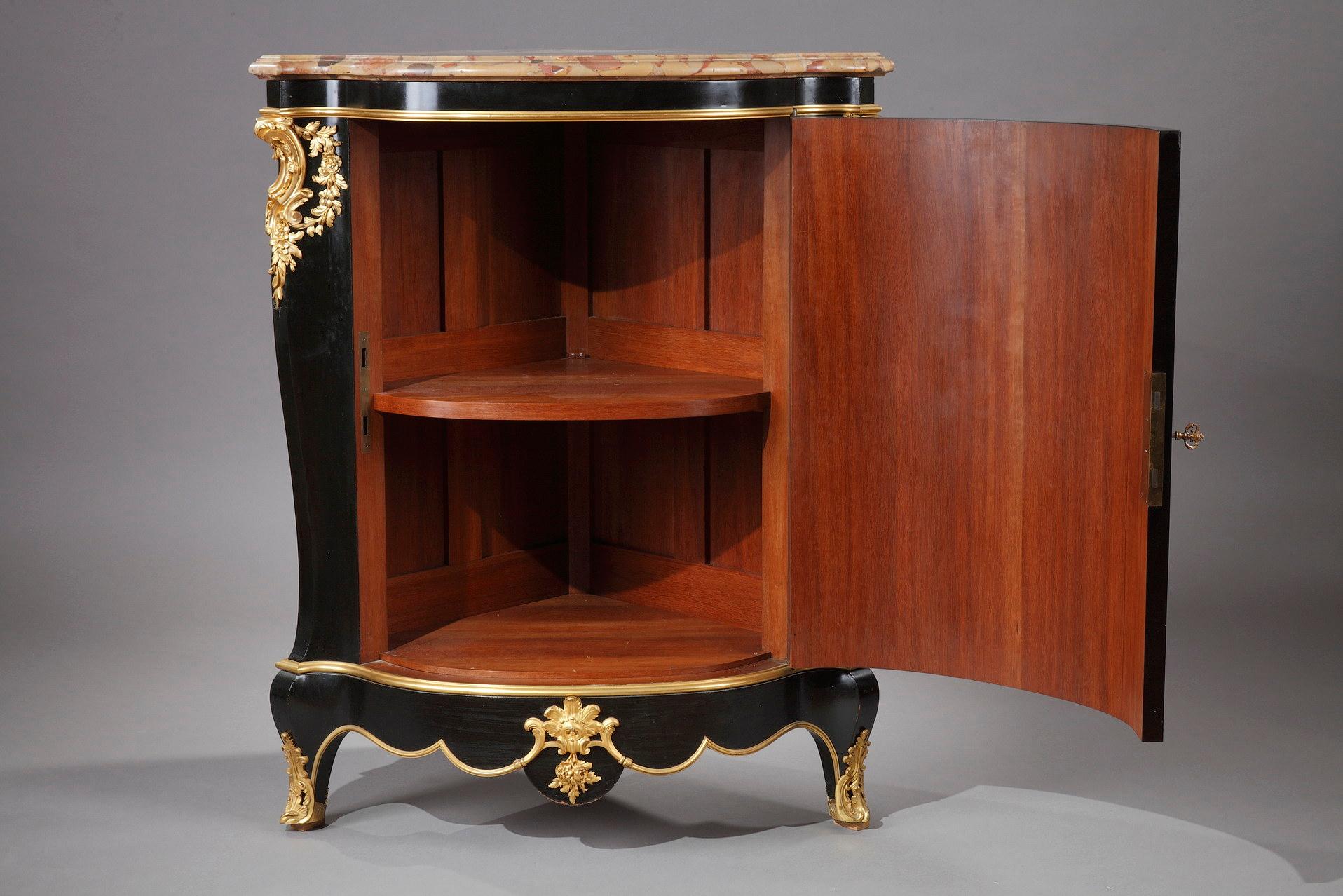 Pair of Lacquered Wood Encoignures, by A.E. Beurdeley, France, Circa 1890 For Sale 5