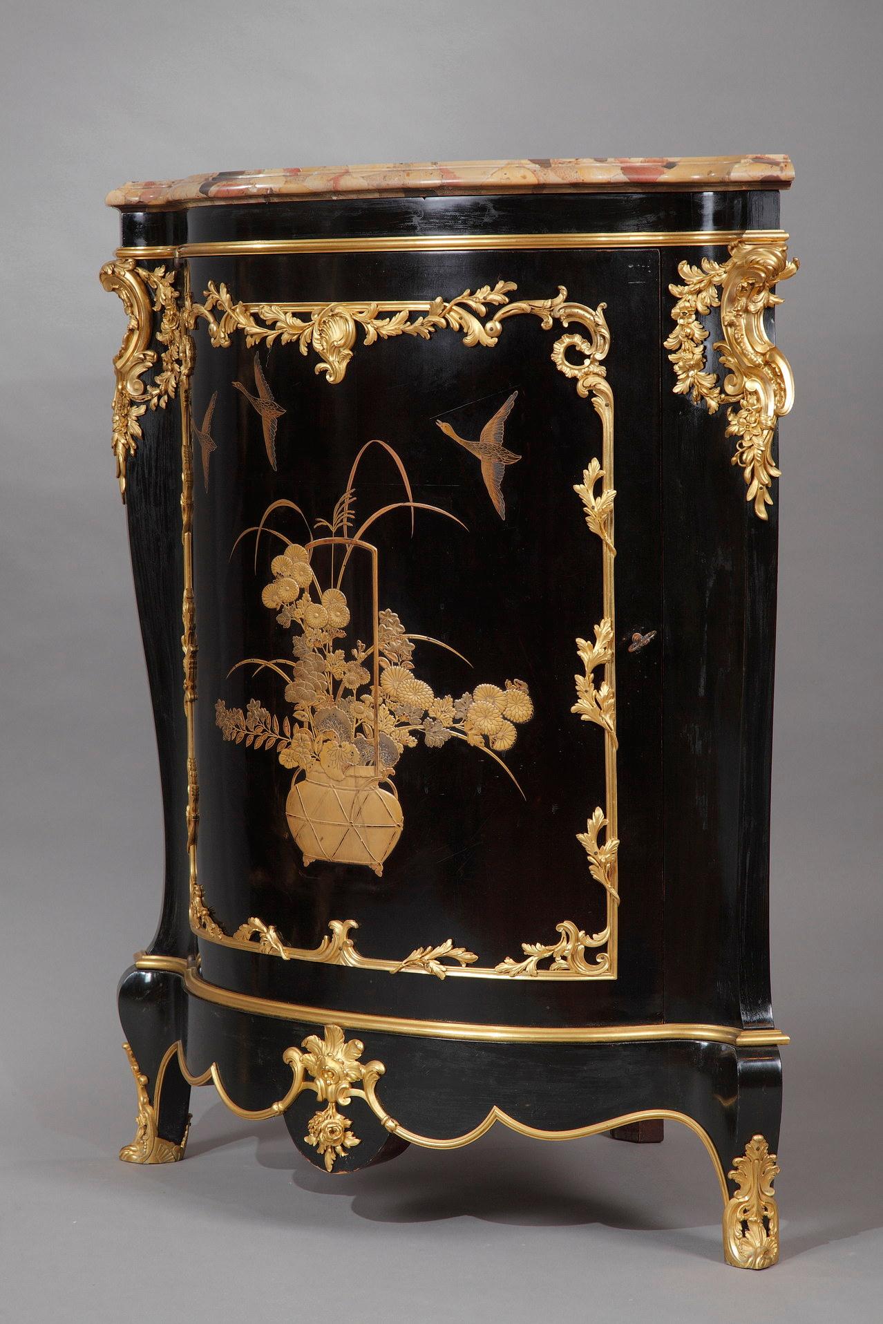 Pair of Lacquered Wood Encoignures, by A.E. Beurdeley, France, Circa 1890 For Sale 2