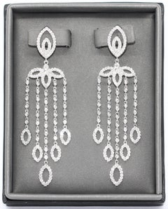 Pair of Ladies Diamonds Chandelier Earrings, 18 Karat White Gold